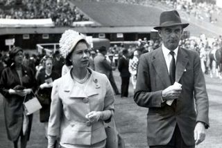 Large-9thDR_ElizabethII_Racecourse.jpg