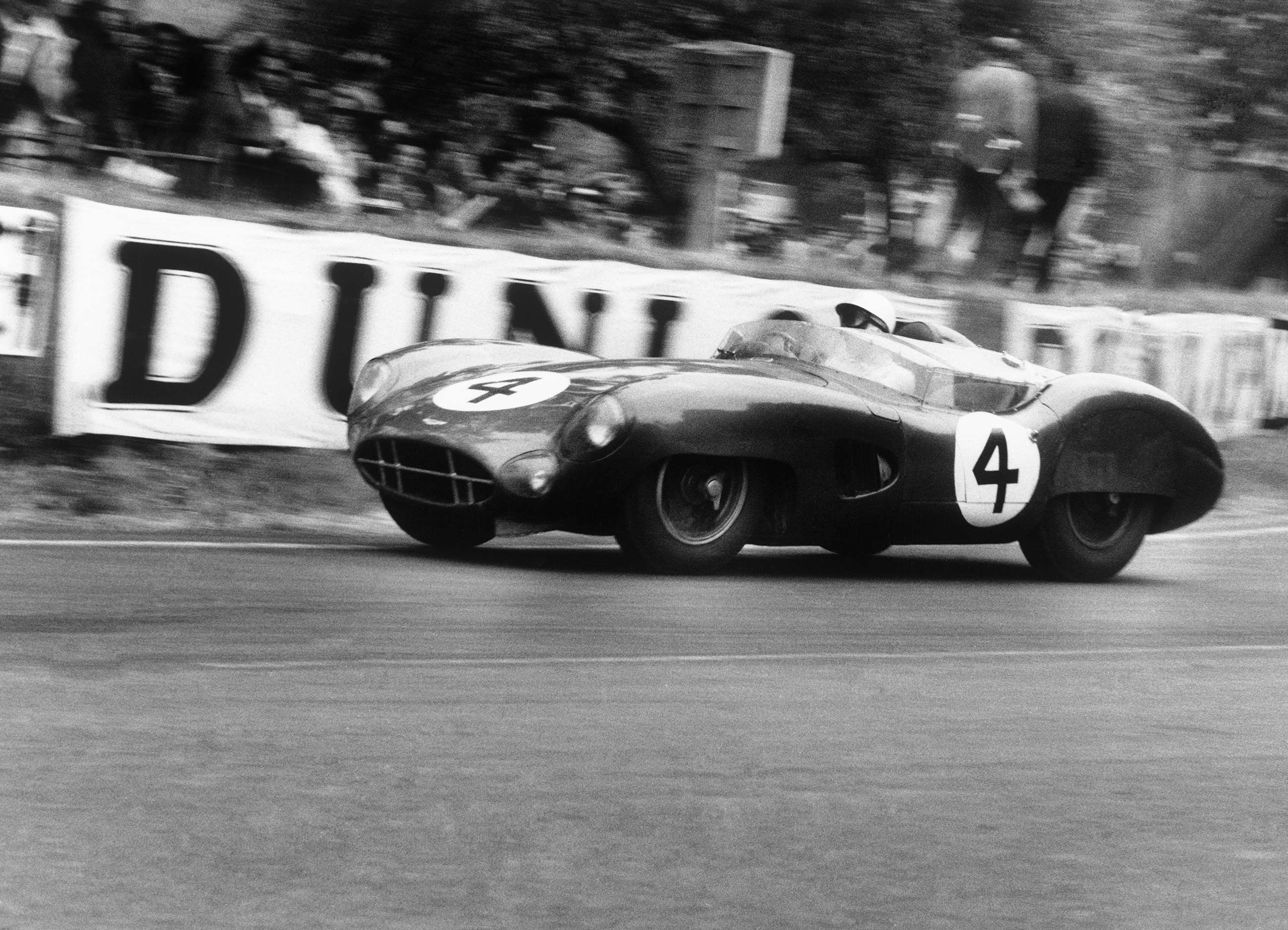 le-mans-1959-sir-stirling-moss-jack-fairman-aston-martin-dbr1-lat-motorsport-images-goodwood-07062019.jpg