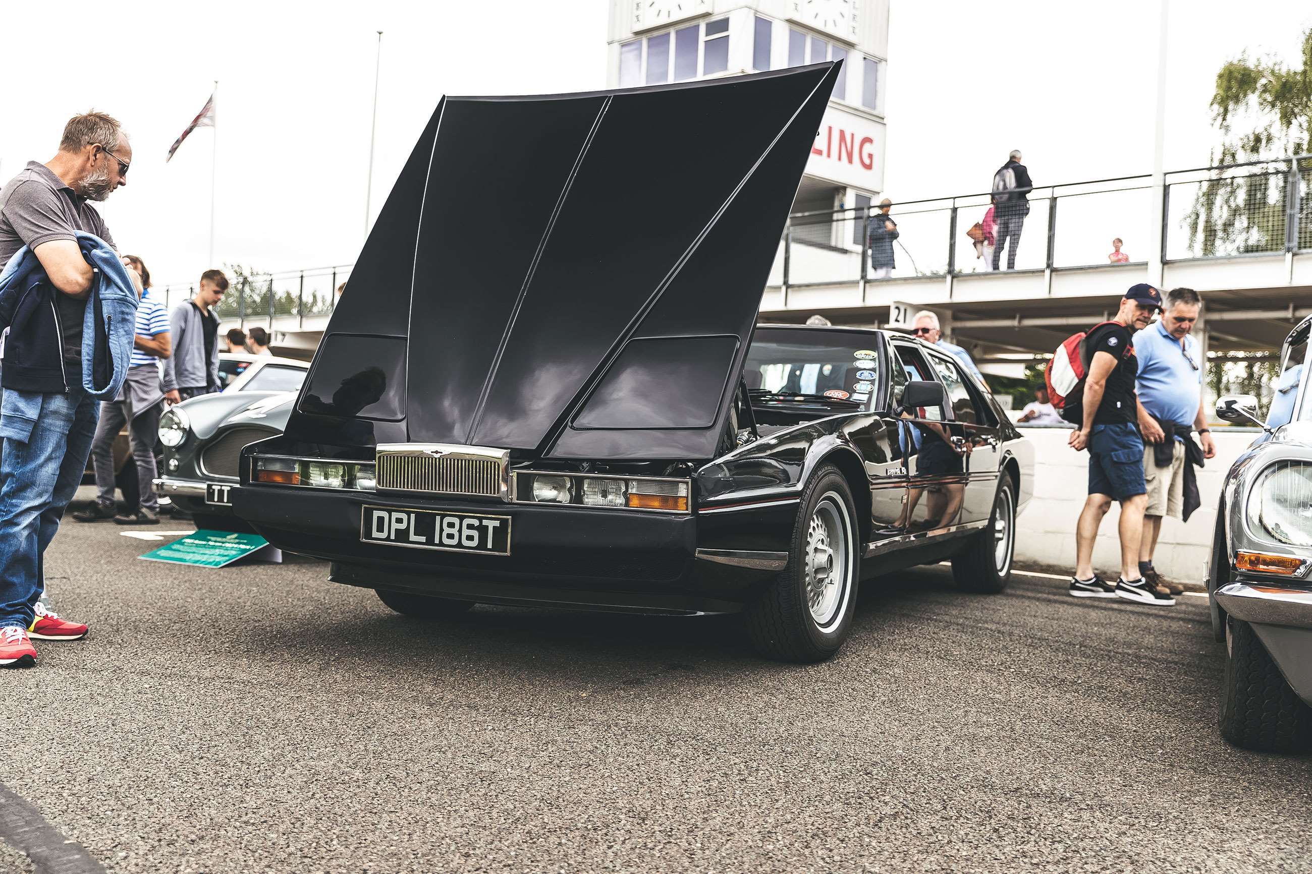 breakfast-club-2021-classic-car-sunday-aston-martin-lagonda-joe-harding-goodwood-02082021.jpg