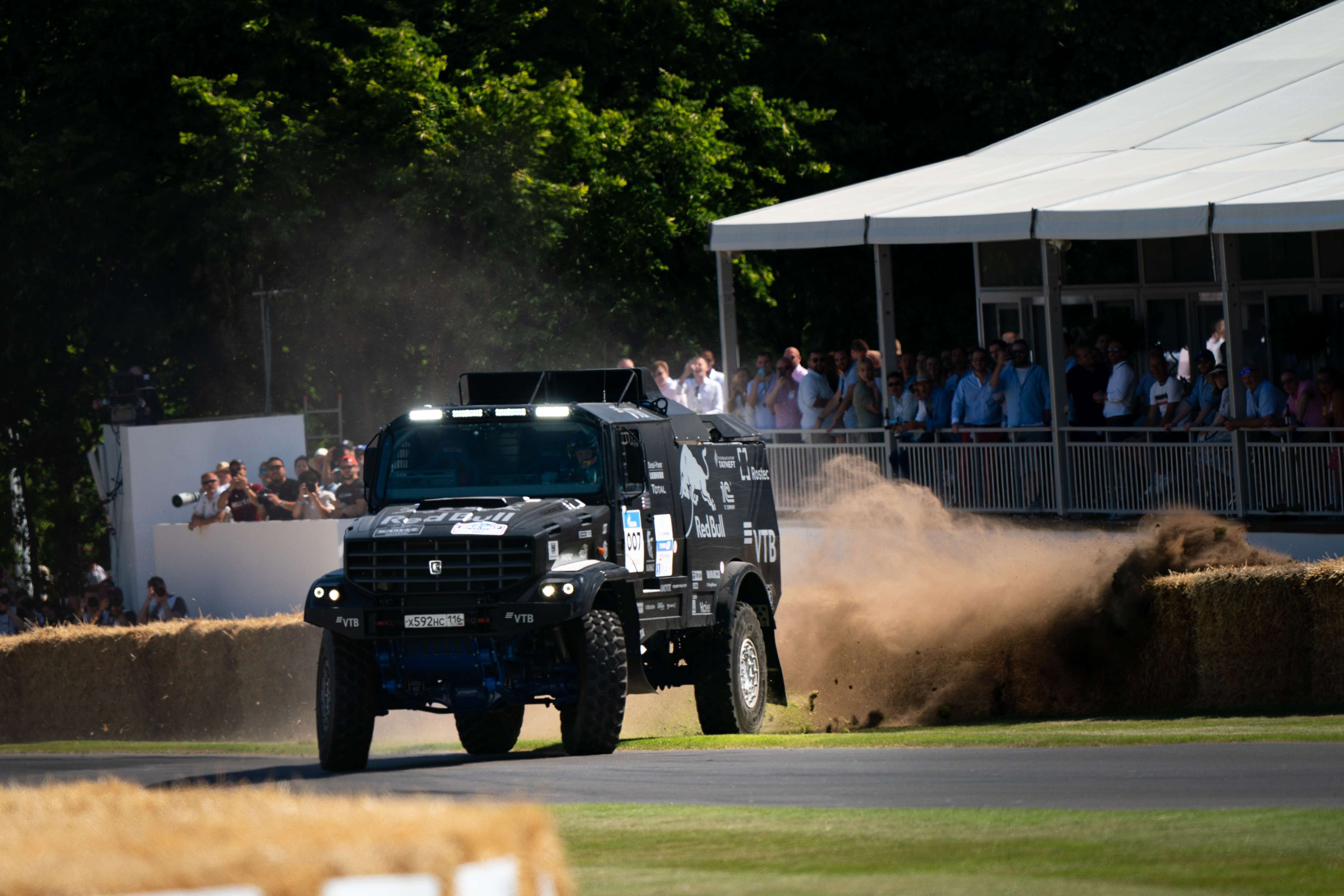 fos-2019-kamaz-dakar-truck-nick-dungan-goodwood-11072019.jpg