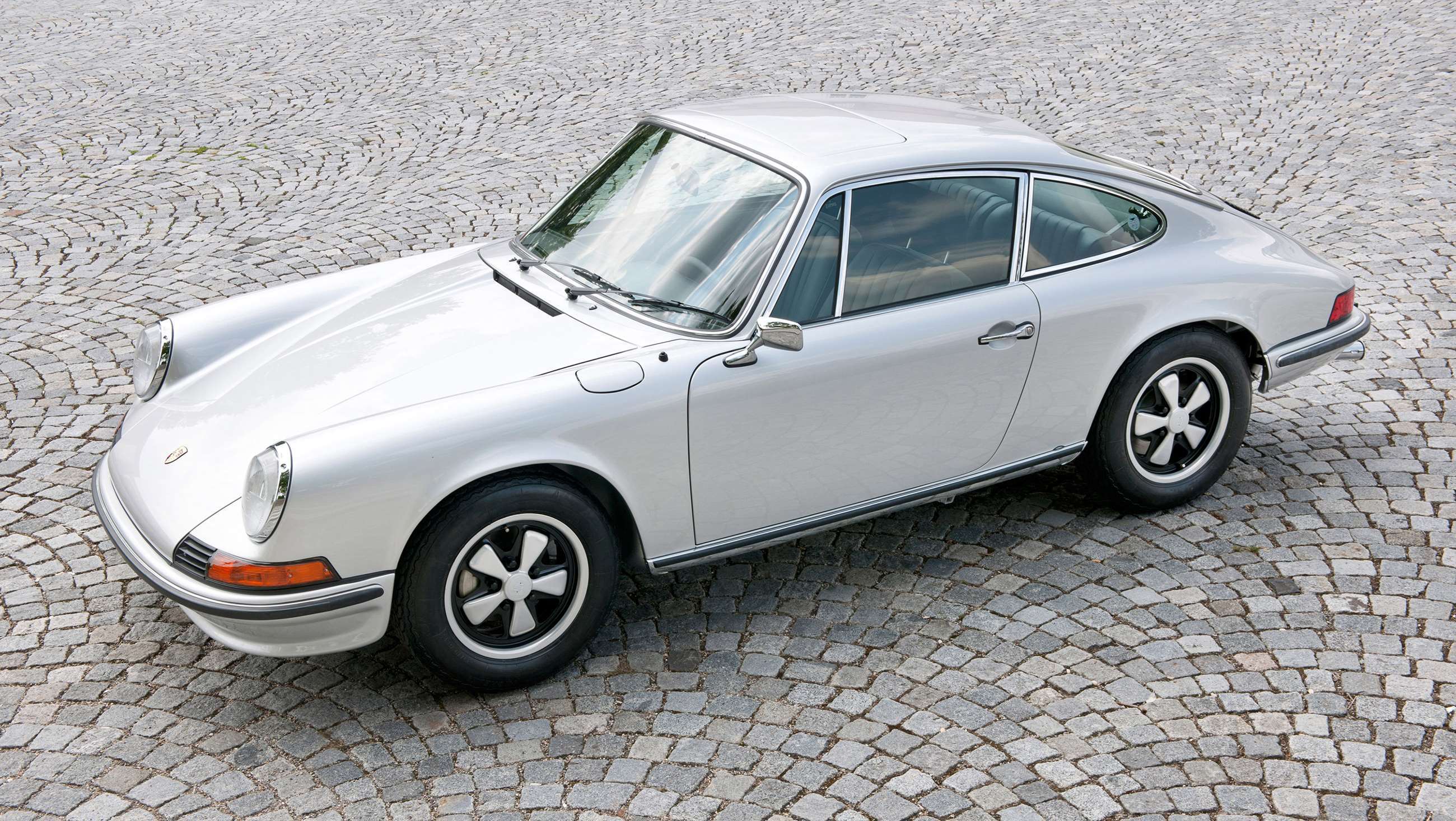 porsche-911.jpg