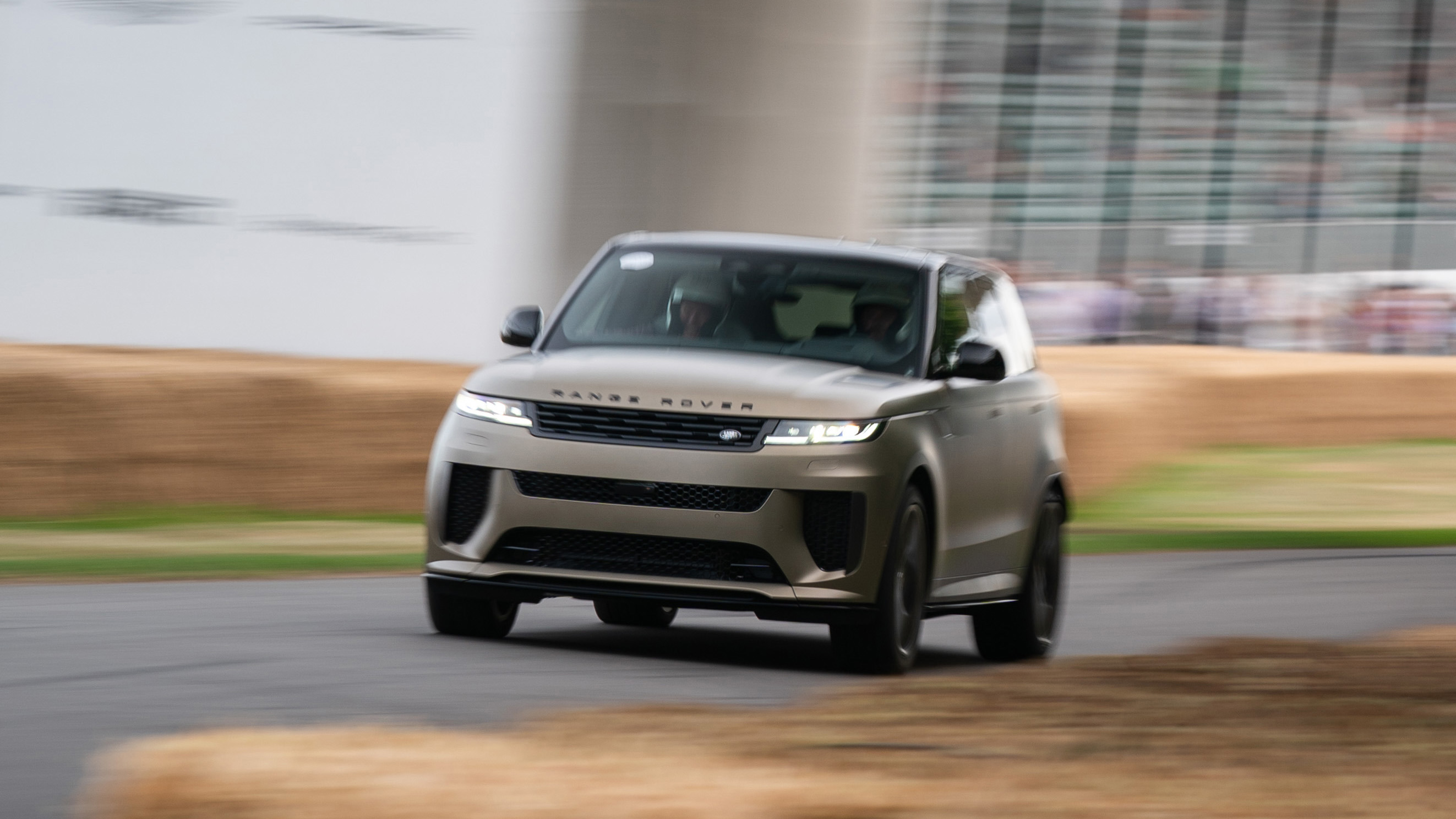 land rover fos 24 announcement.jpg