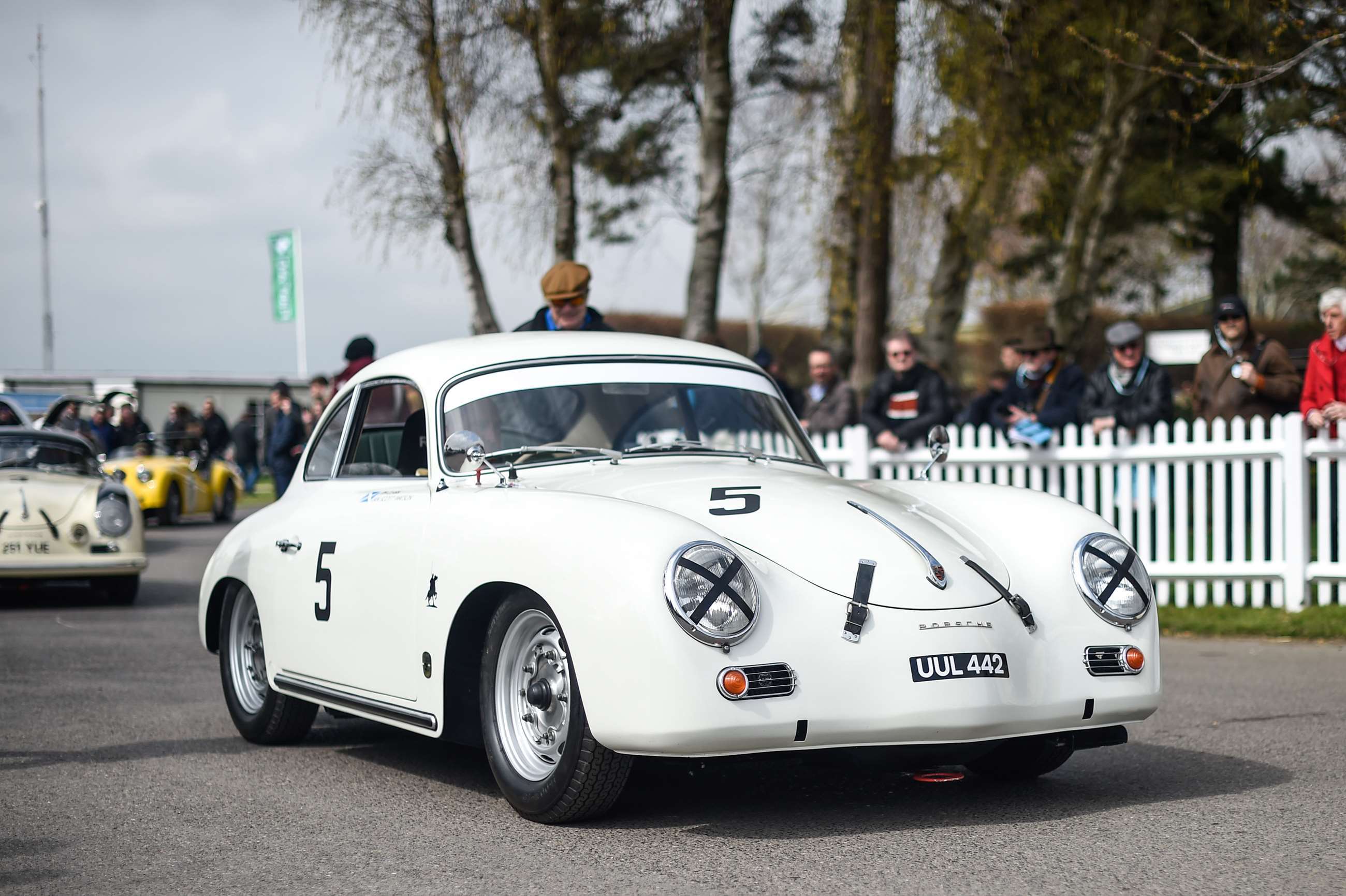 77mm-porsche-356-jim-clark-pete-summers-goodwood-18042019.jpg