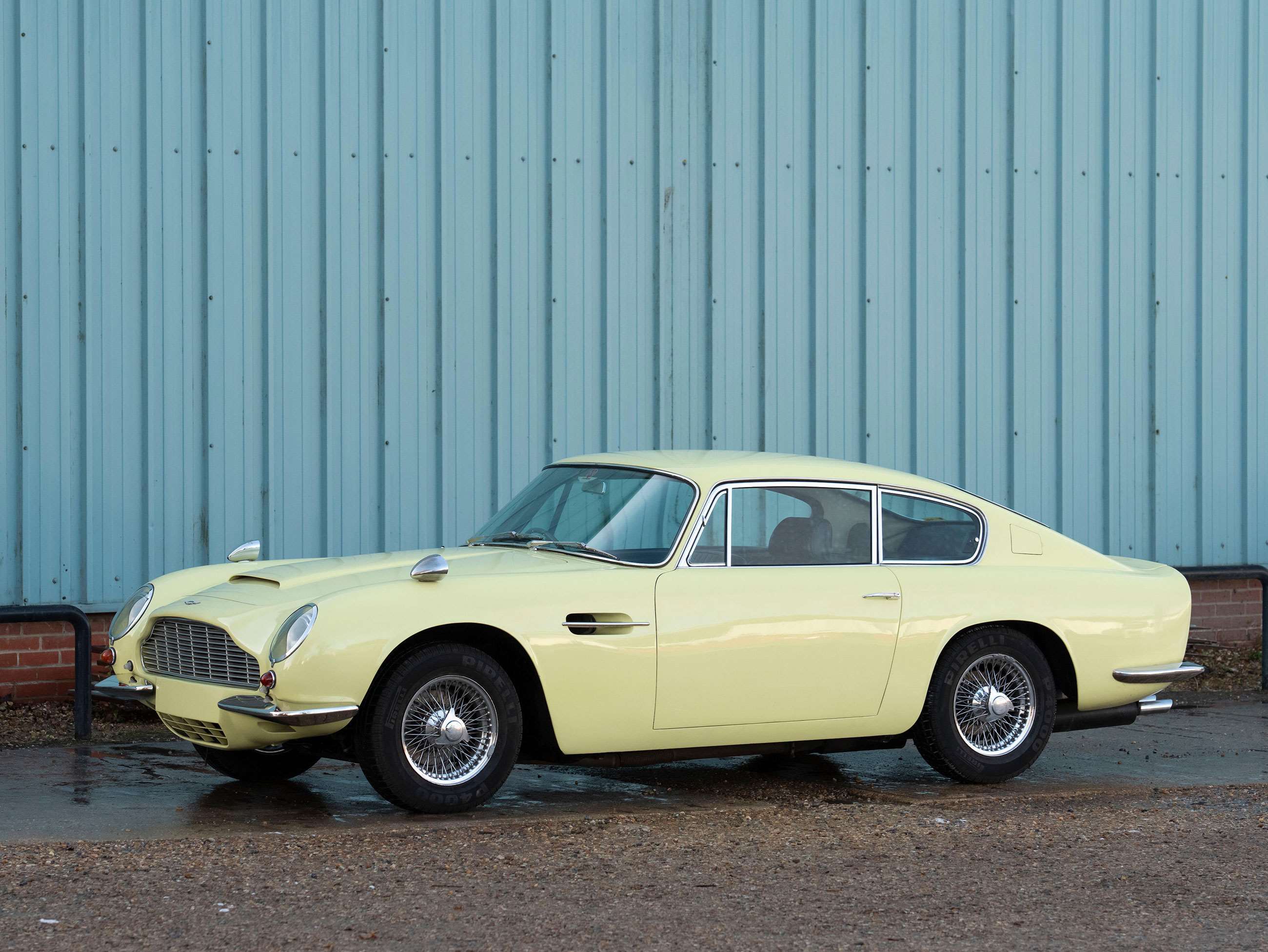 bonhams-79mm-aston-martin-db6-mk2-28022022.jpg