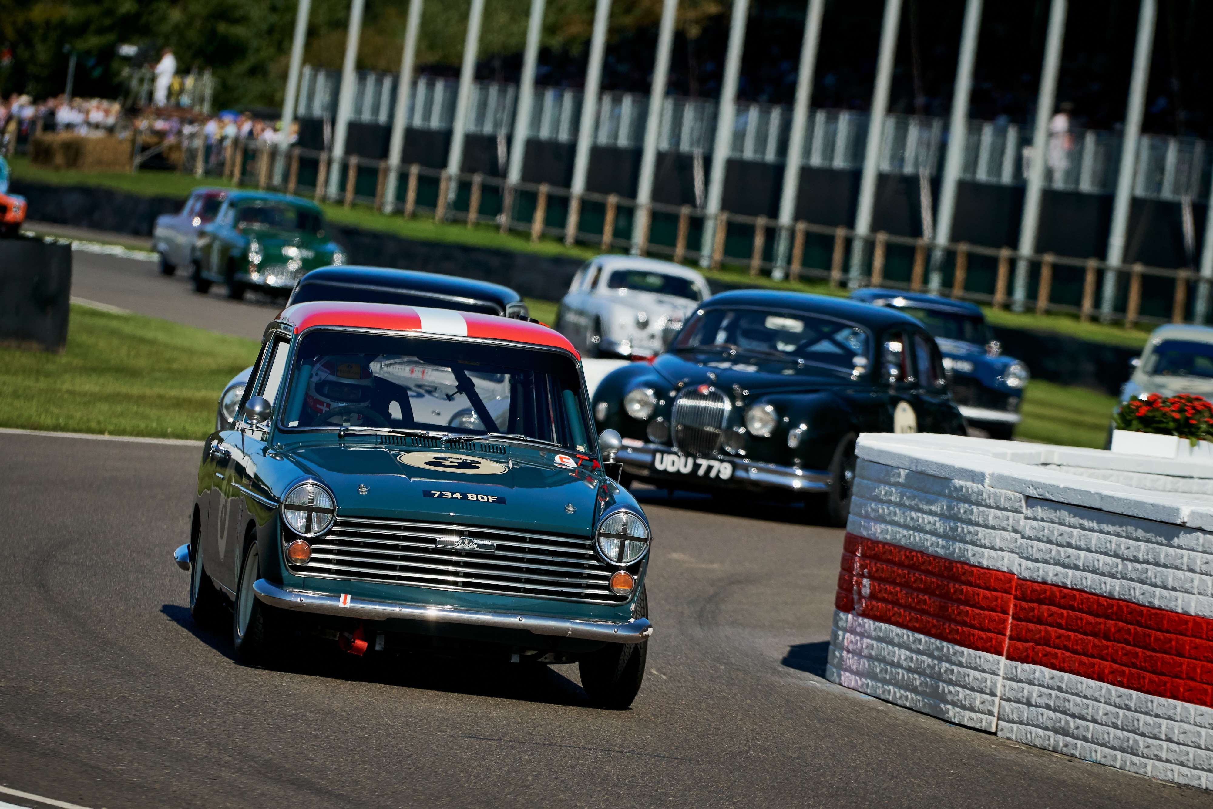 revival-2019-race-report-4-st-marys-trophy-part-1-james-lynch-goodwood-16092019.jpg