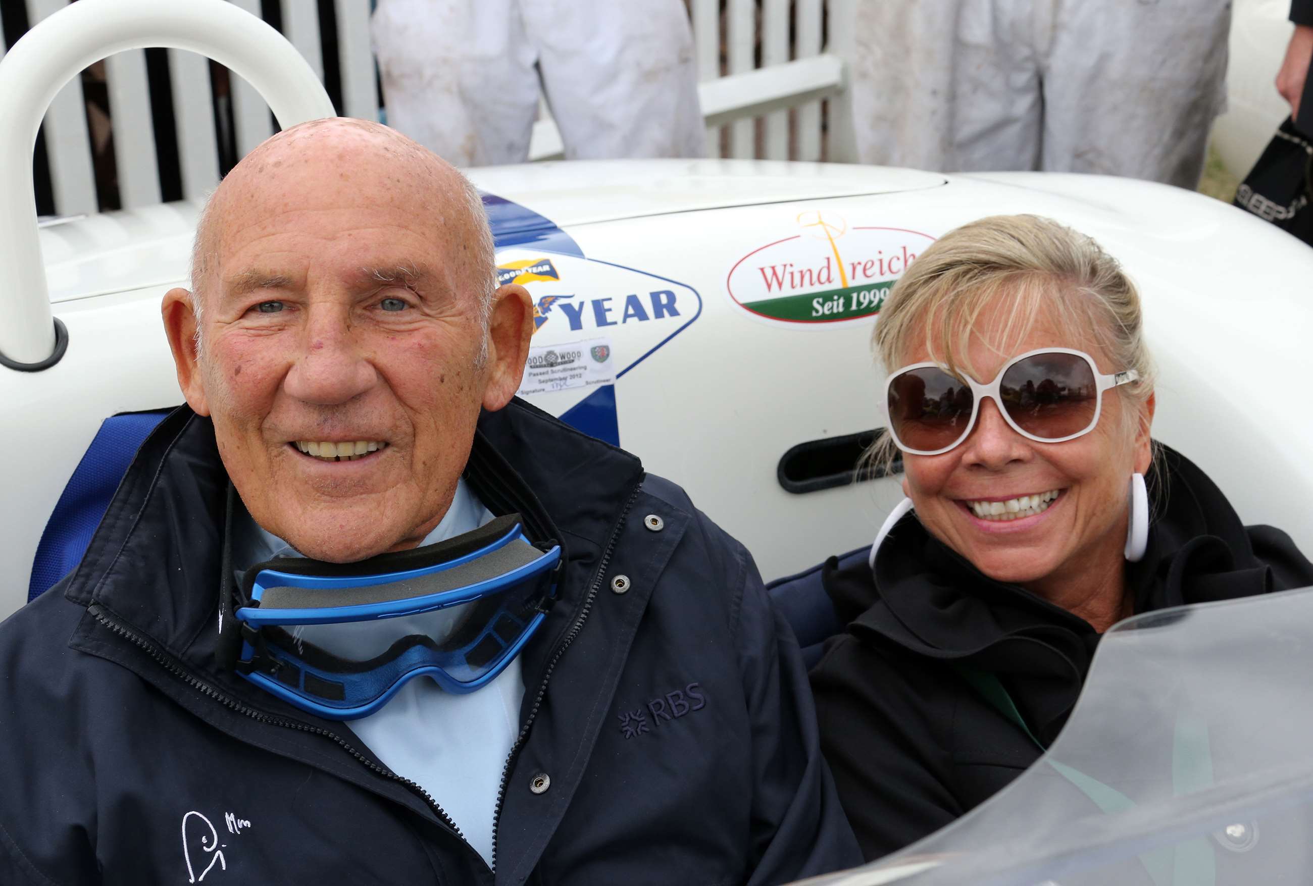 sir-stirling-moss-susie-moss-goodwood-revival-2012-tom-boland-motorsport-images-goodwood-17092019.jpg