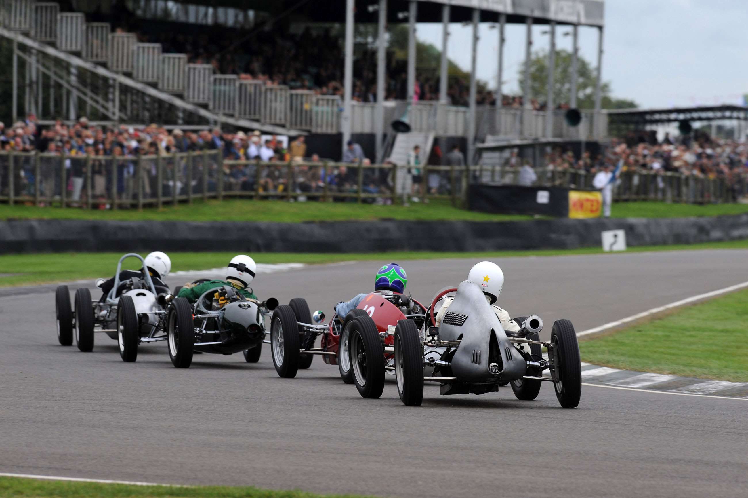 earl-of-march-trophy-revival-2015-jeff-bloxham-lat-motorsport-images-goodwood-09042020.jpg