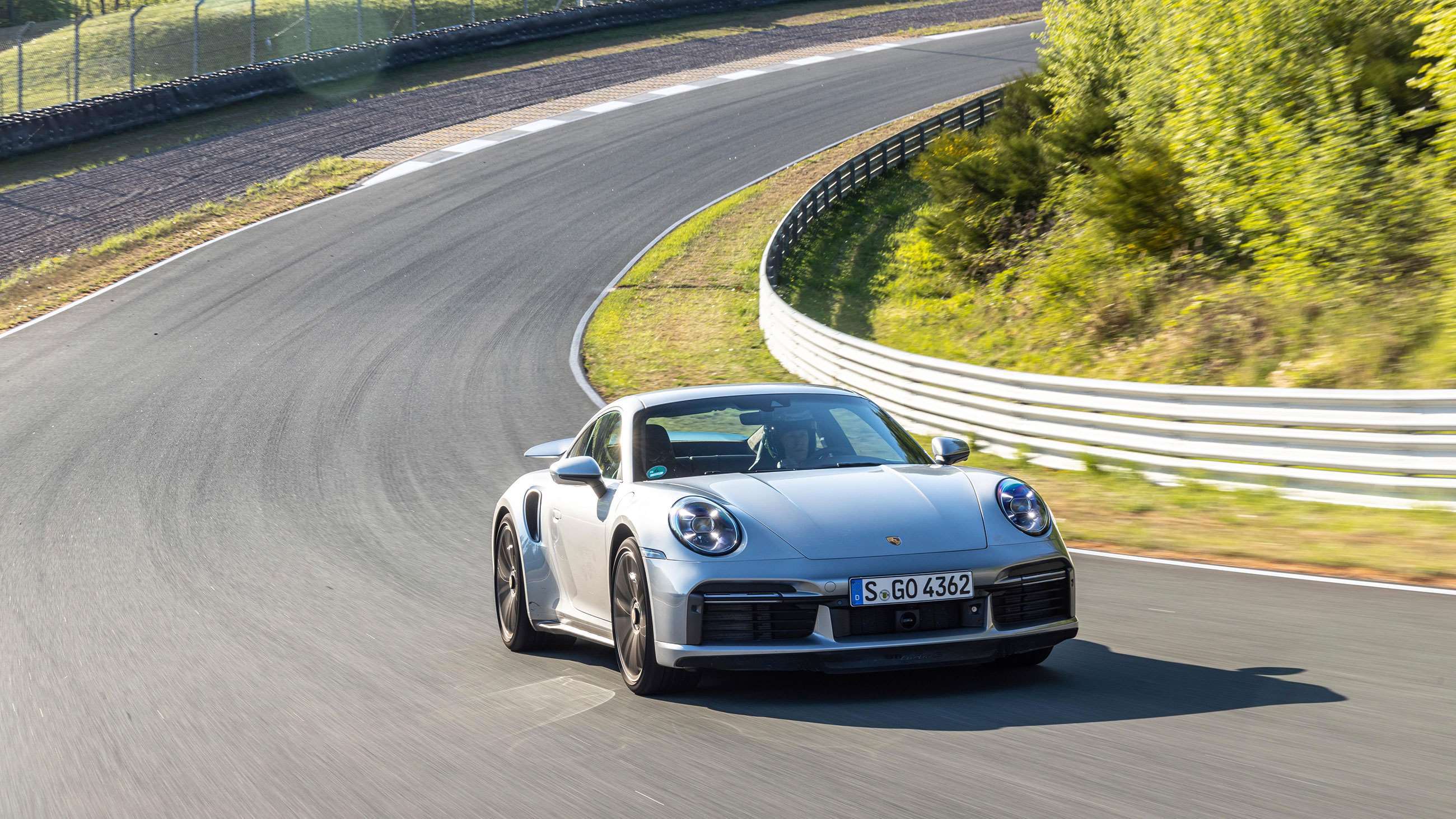 porsche-911-turbo-s-992-speedweek-goodwood-08102020.jpg