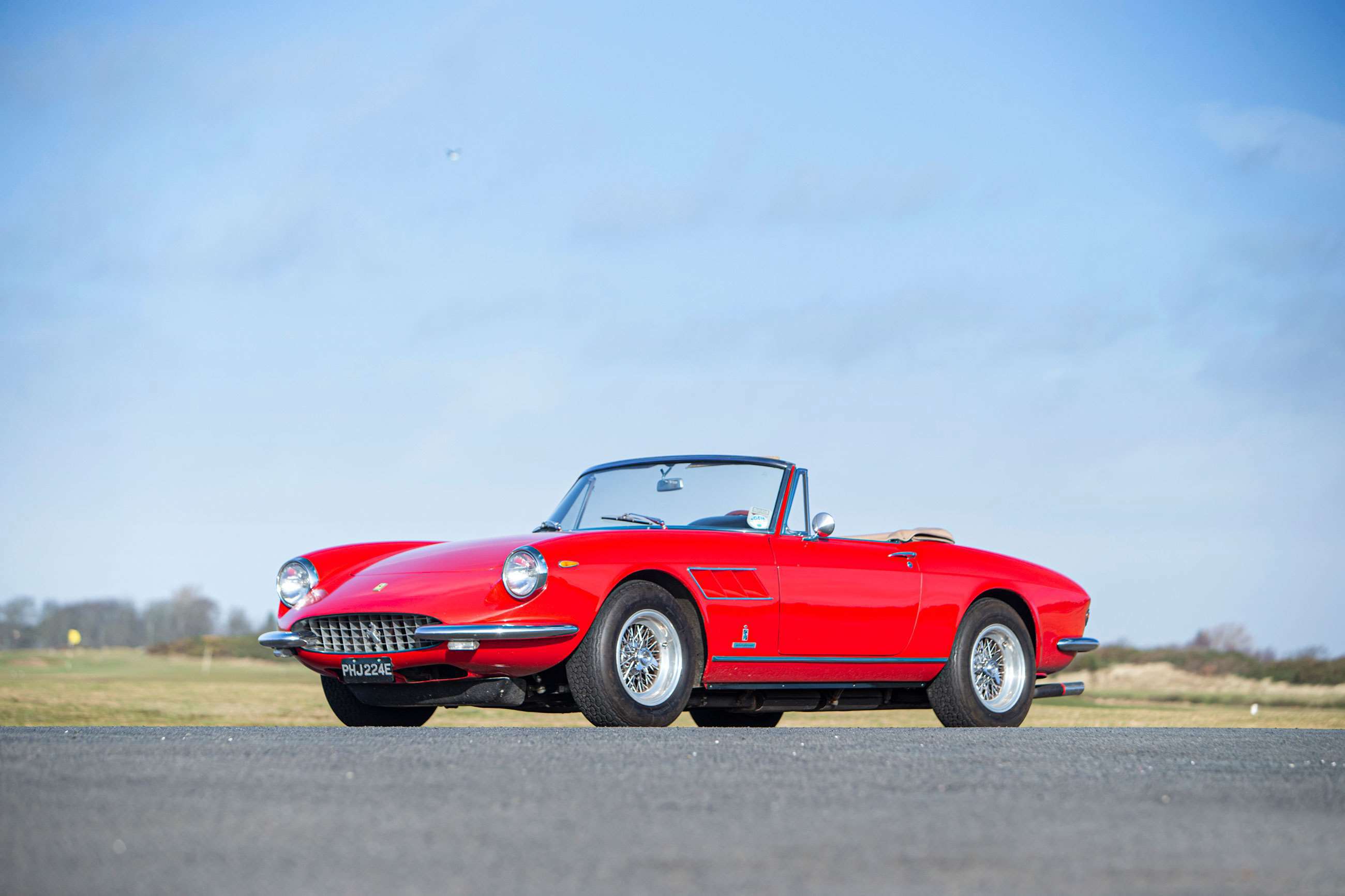 bonhams-speedweek-ferrari-330-gts-1967-goodwood-19102020.jpg