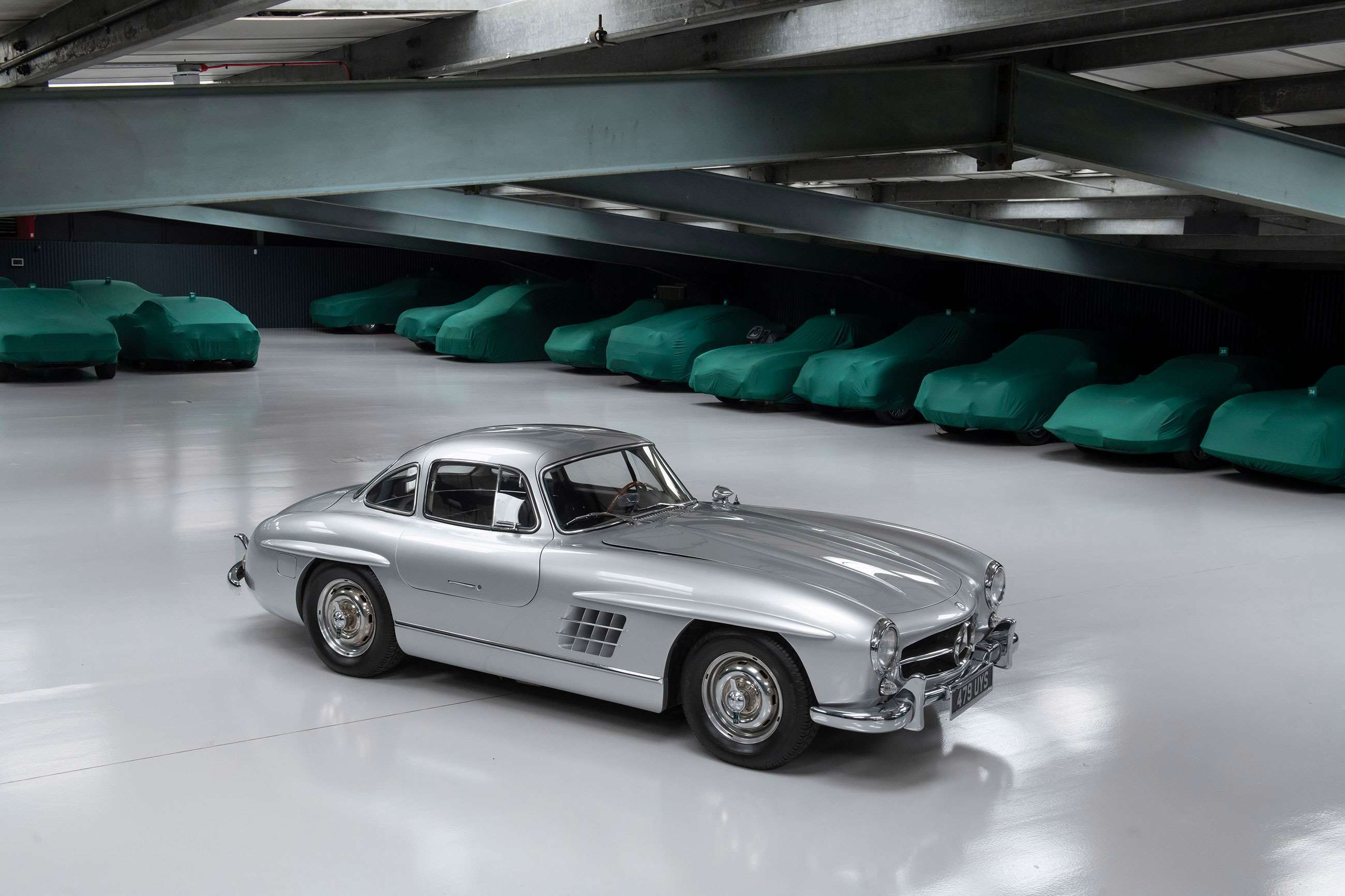 bonhams-speedweek-mercedes-benz-300sl-gullwing-1954-goodwood-19102020.jpg