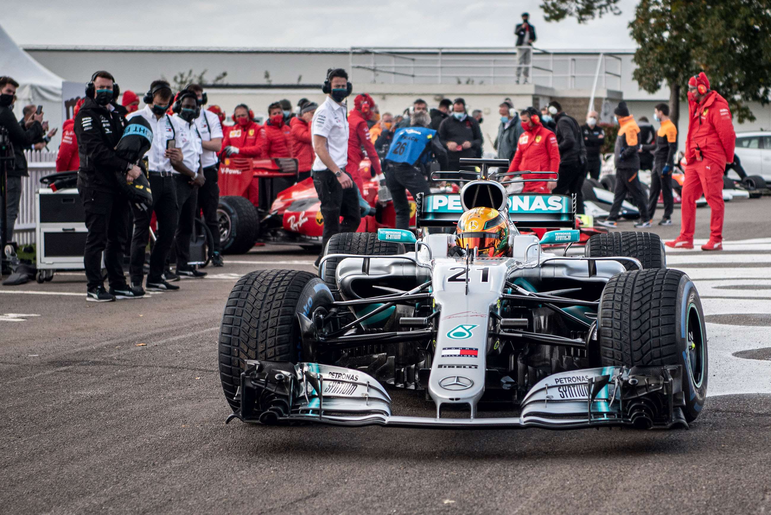 speedweek-esteban-gutierrez-mercedes-w08-f1-hybrid-jayson-fong-goodwood-20102020.jpg