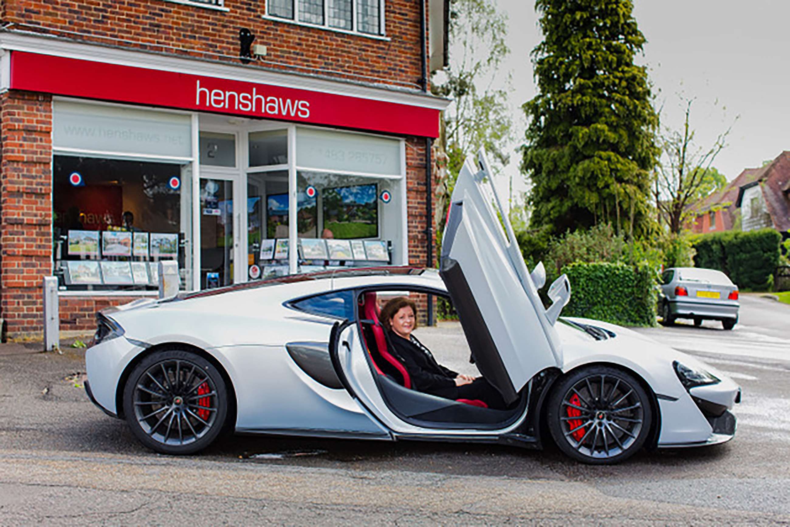 amanda-mclaren-east-horsley-507gt-goodwood-25042019.jpg