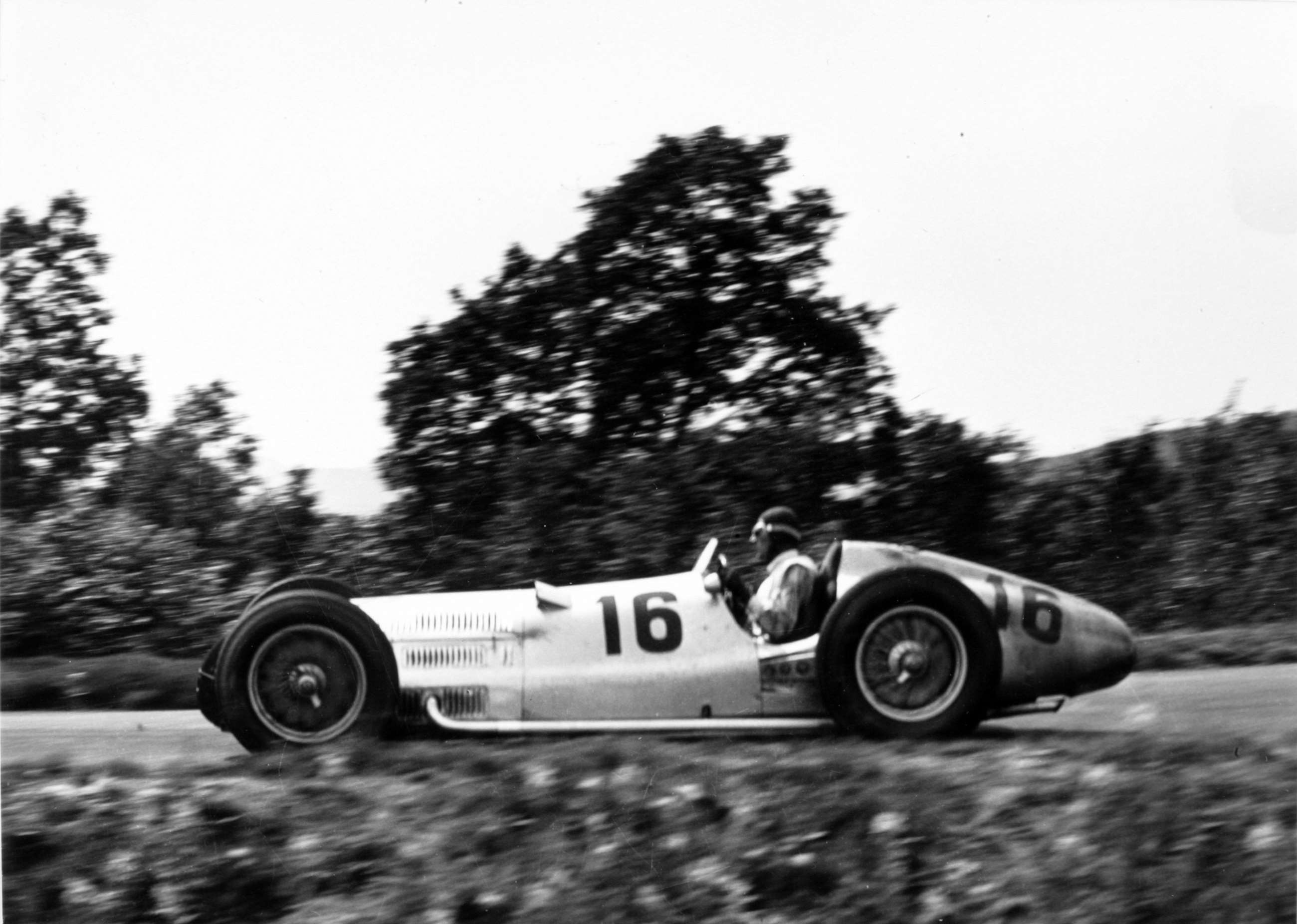 f1-1938-germany-nurburgring-mercedes-benz-w154-dick-seaman-robert-fellowes-lat-motorsport-images-goodwood-12062019.jpg