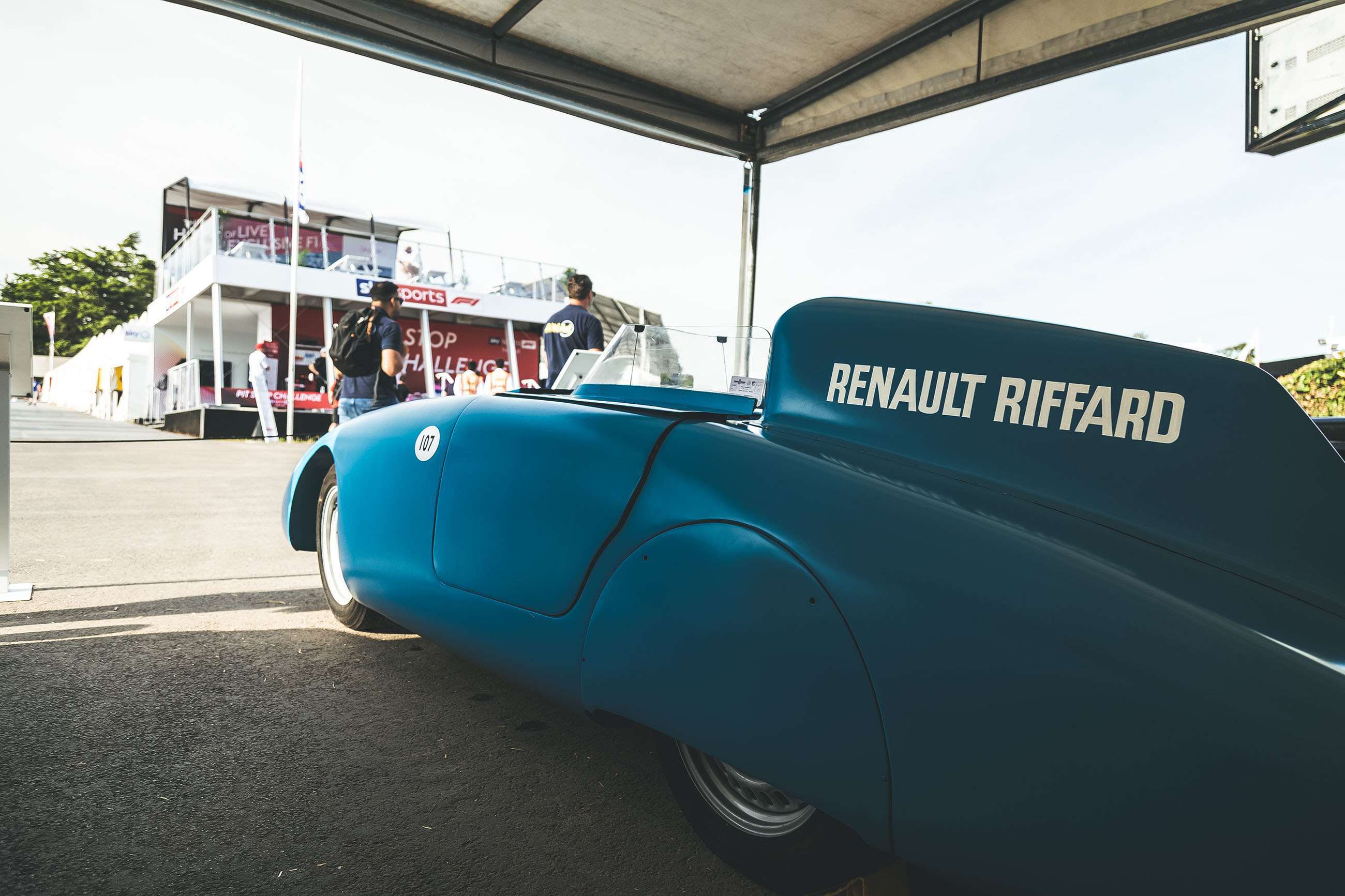 fos-2019-riffard-renault-tank-joe-harding-goodwood-06250919.jpg