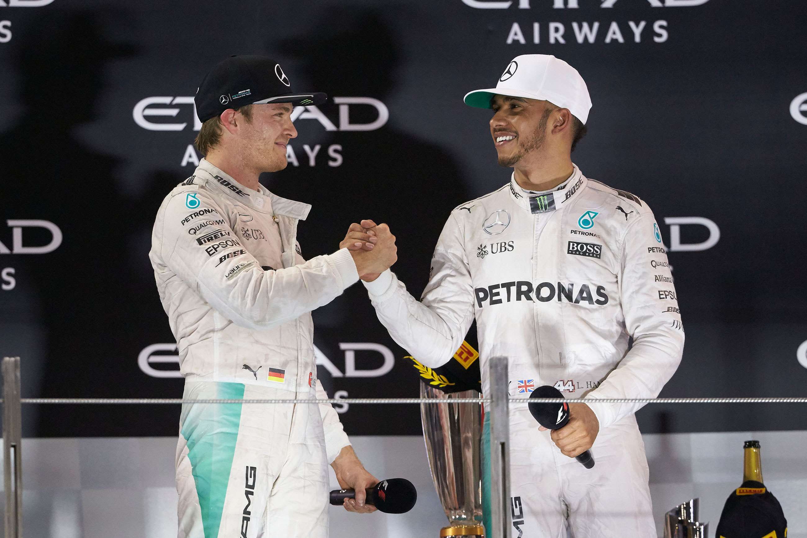 nico-rosberg-lewis-hamilton-extreme-e-formula-1-2016-abu-dhabi-glenn-dunbar-mi-goodwood-22102020.jpg