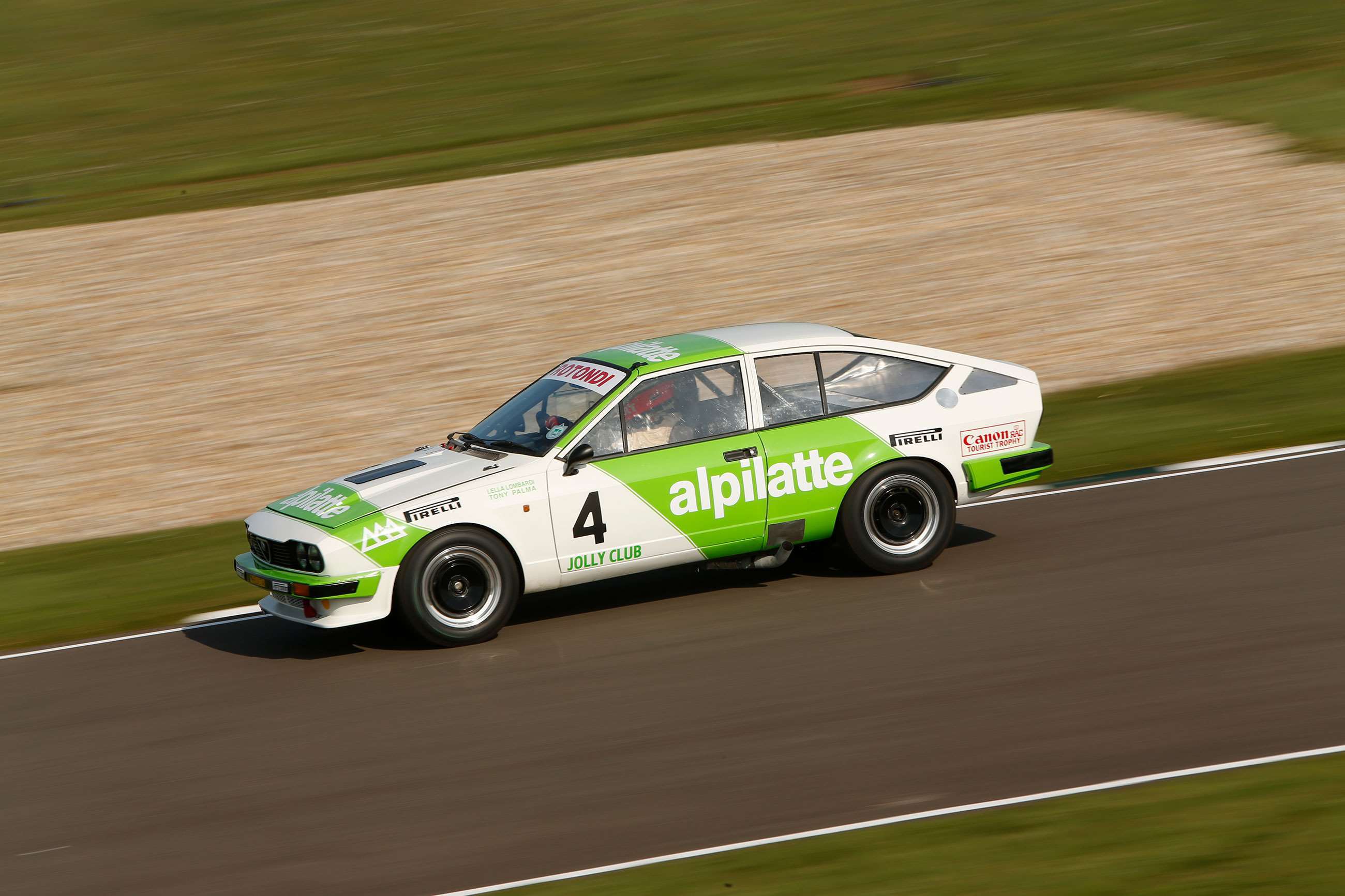 best-alfa-romeo-racing-cars-7-alfa-romeo-gtv6-goodwood-72mm-adam-warner-lat-mi-goodwood-13112020.jpg