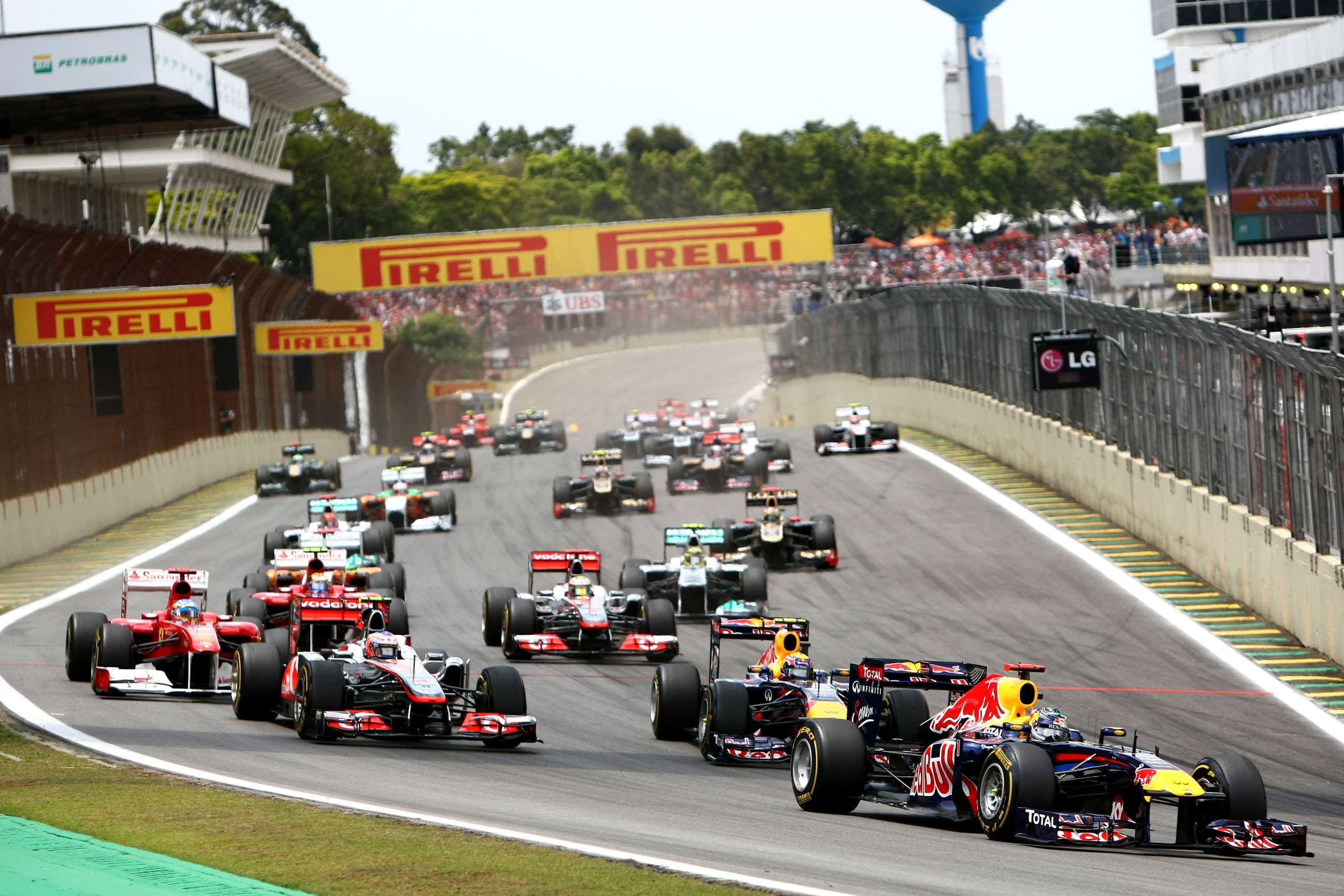 f1-2011-brazil-race-start-sebastian-vettel-andy-hone-lat-mi-goodwood-15122020.jpg