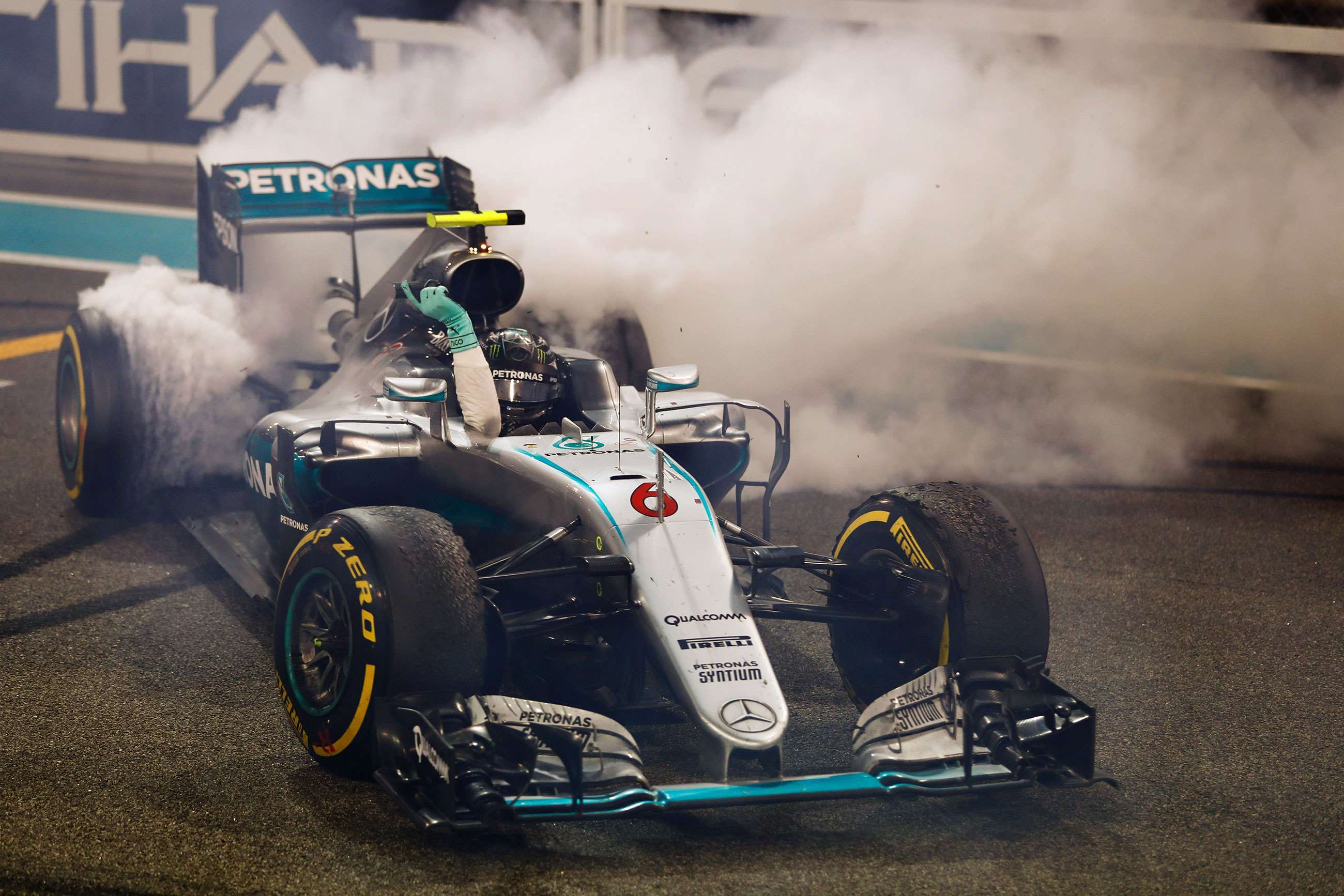 f1-2016-abu-dhabi-nico-rosberg-mercedes-f1-w07-glenn-dunbar-mi-goodwood-15122020.jpg