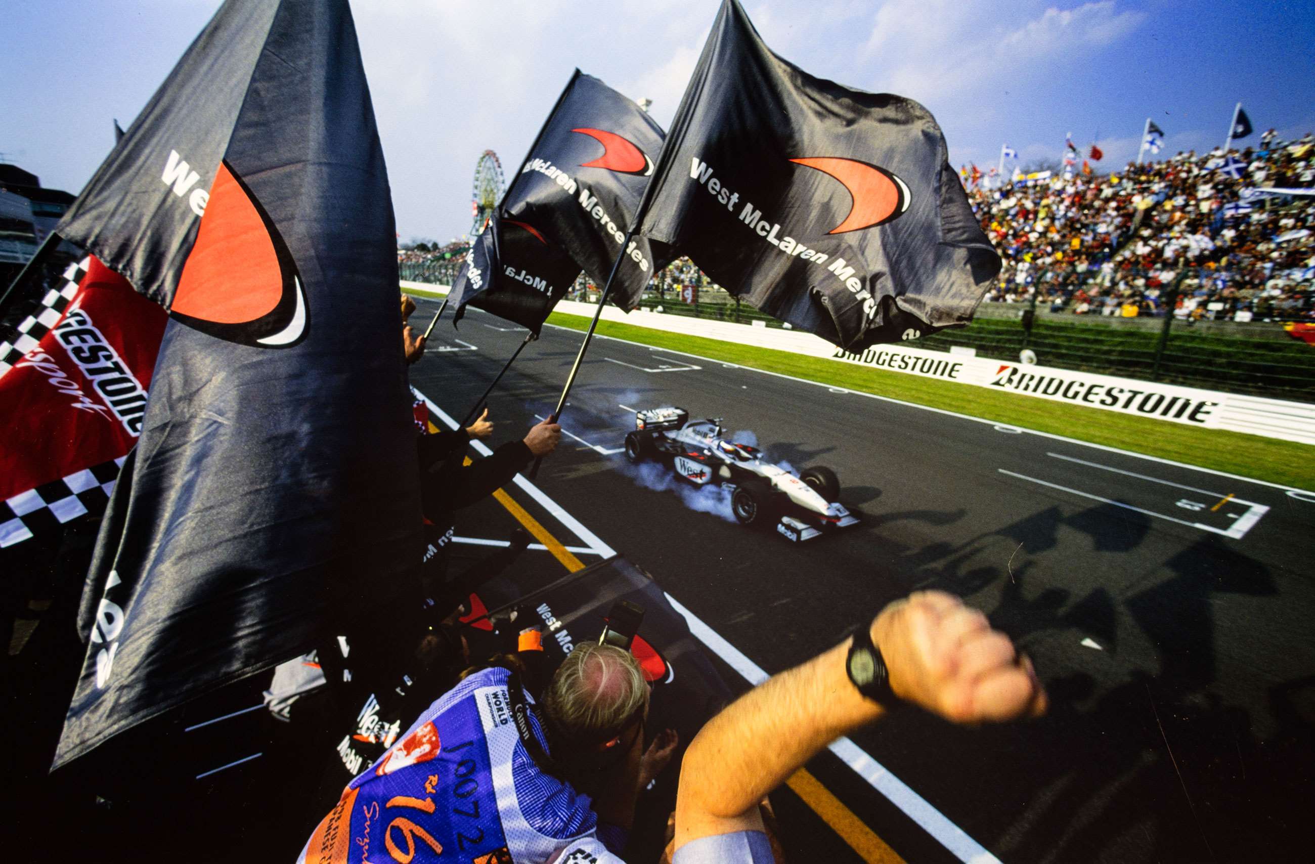 nine-most-successful-f1-teams-3-mclaren-f1-1998-suzuka-mika-hakkinen-mclaren-mp4-13-motorsport-images-goodwood-24042020.jpg