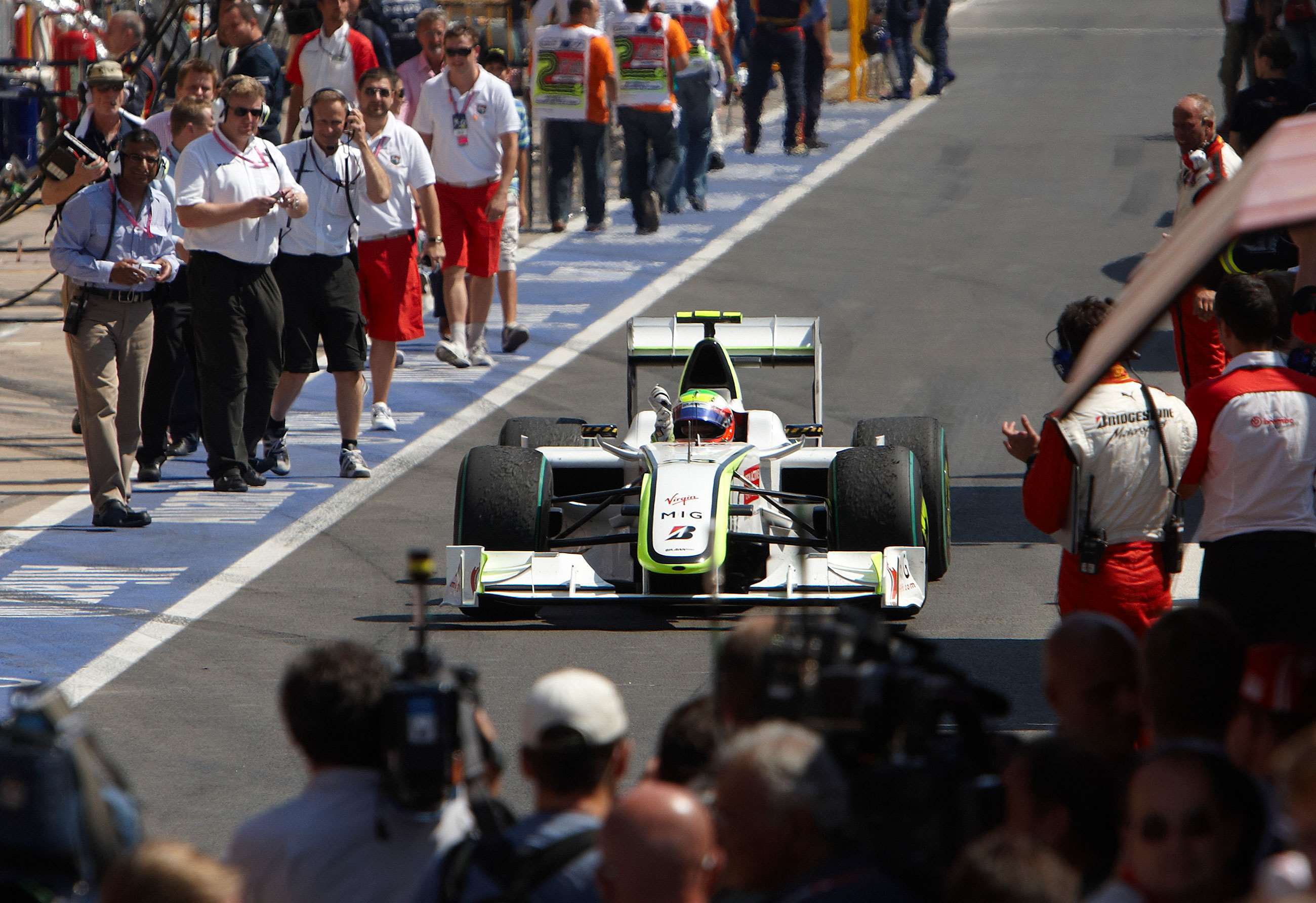 f1-2009-european-gp-valencia-rubens-barrichello-brawn-gp01-steve-etherington-lat-mu-goodwood-11052020.jpg