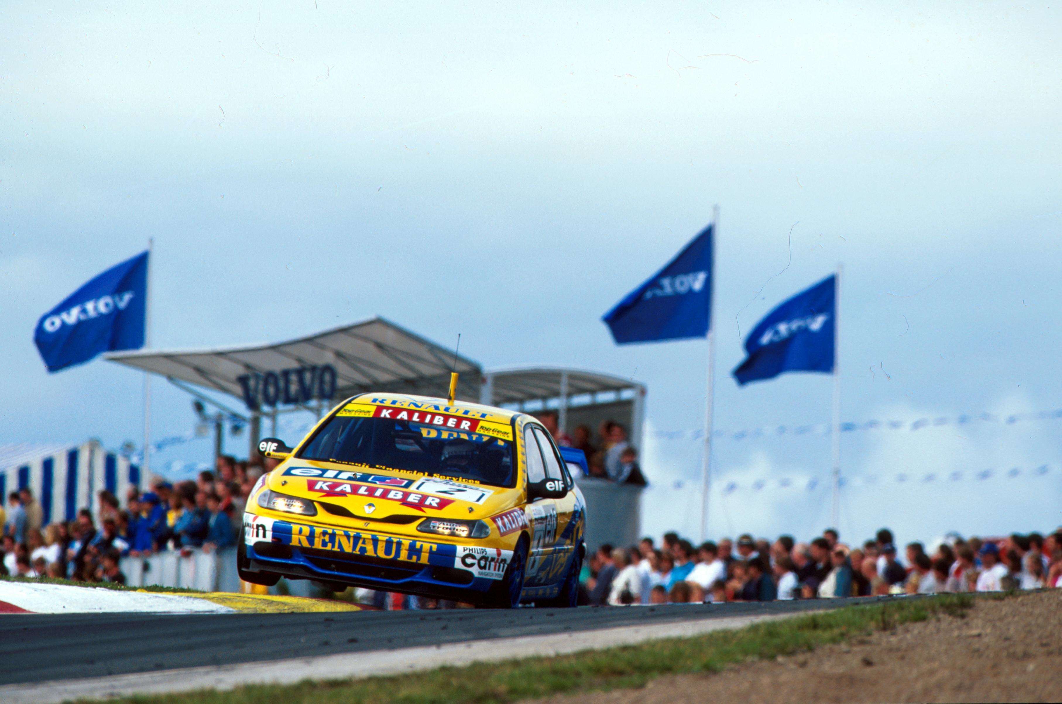 alain-menu-renault-laguna-btcc-1997.jpg