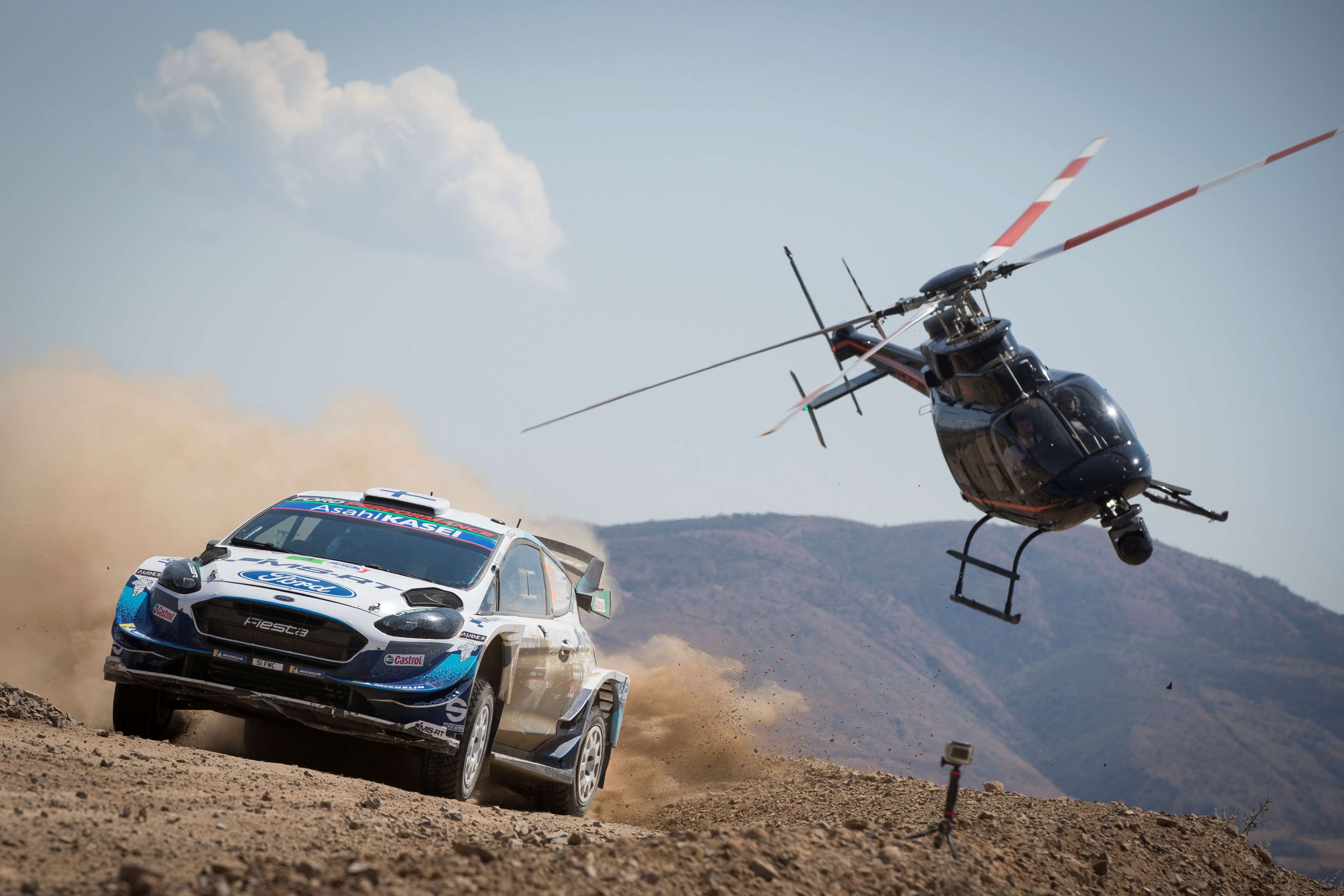 ford-fiesta-wrc-helicopter.jpg