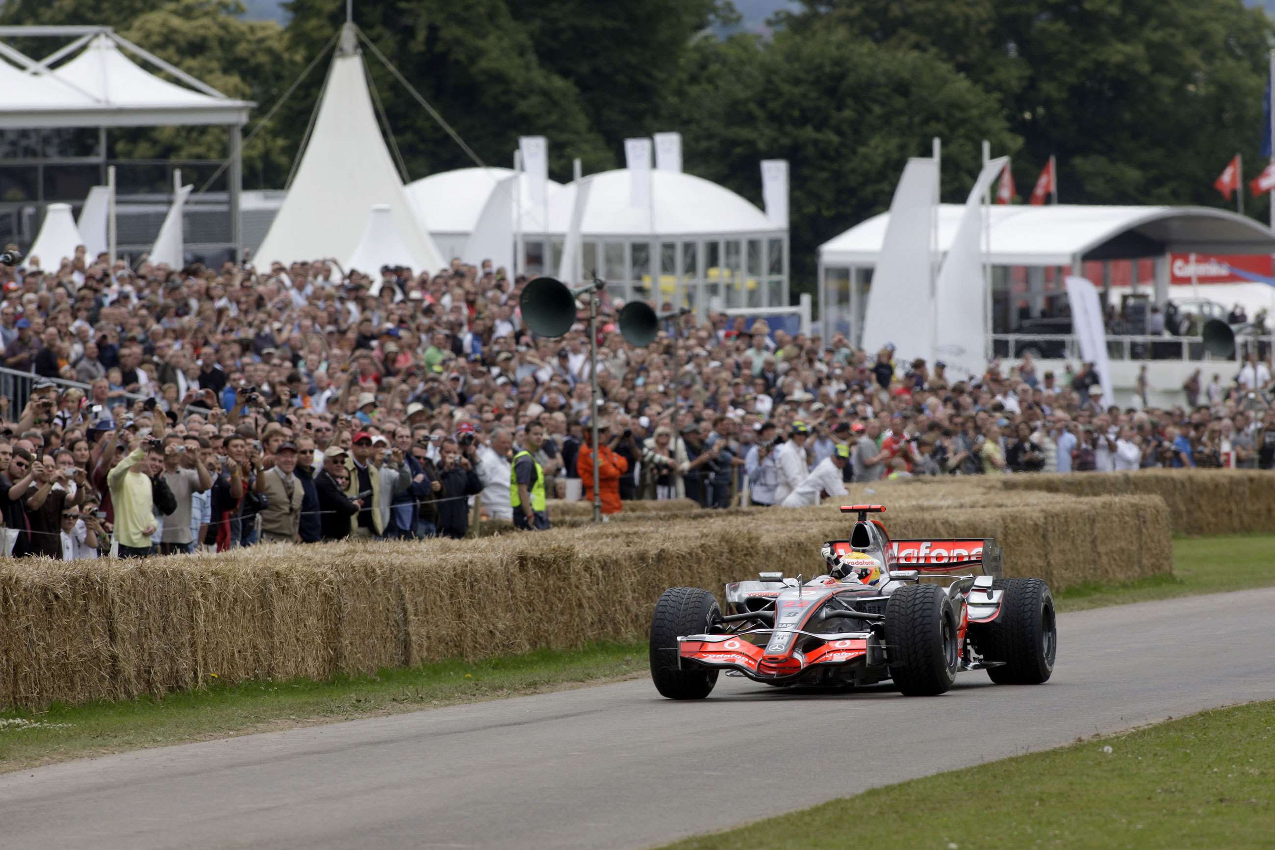 lewis-hamilton-goodwood-festival-of-speed-2008-mclaren-mp4-22-gary-hawkins-lat-mi-goodwood-05052020.jpg