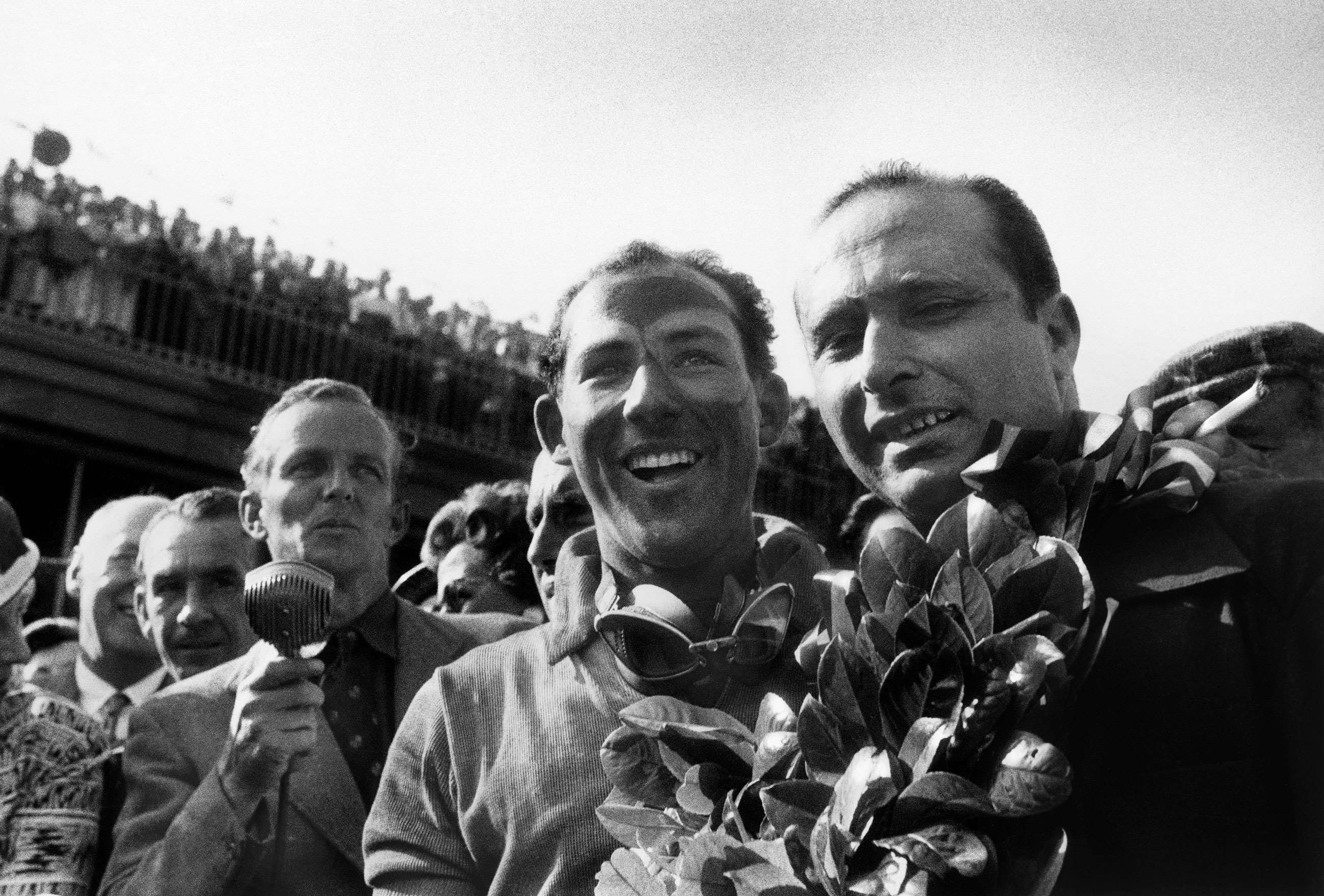 british-grand-prix-1955-stirling-moss-juan-manuel-fangio-lat-mi-goodwood-10072020.jpg