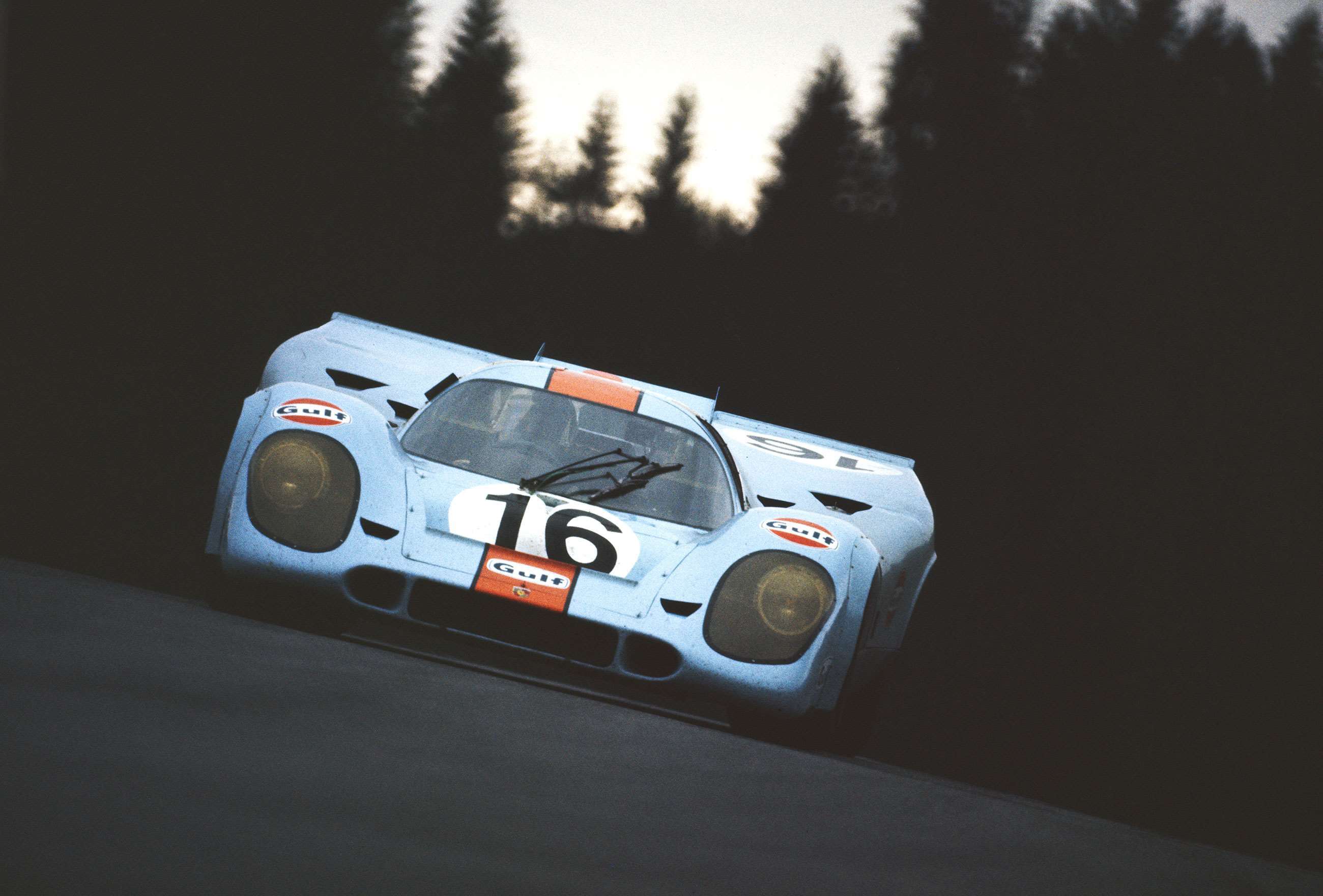 zeltweg-1000km-1971-pedro-rodriguez-richard-attwood-porsche-917k-rainer-schlegelmilch-mi-goodwood-03072020.jpg