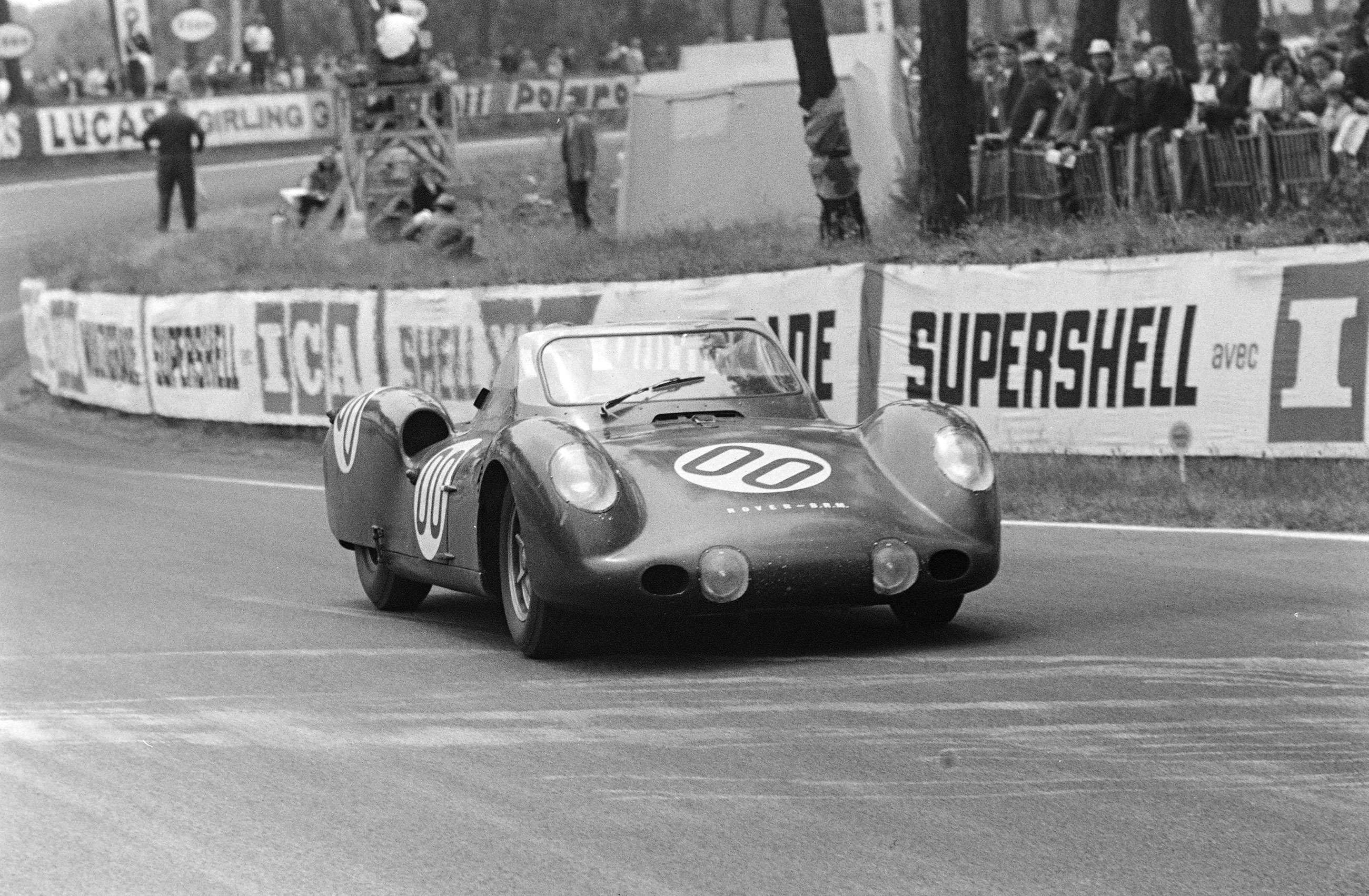 craziest-le-mans-cars-6-rover-brm-graham-hill-richie-ginther-le-mans-1963-mi-goodwood-15092020.jpg