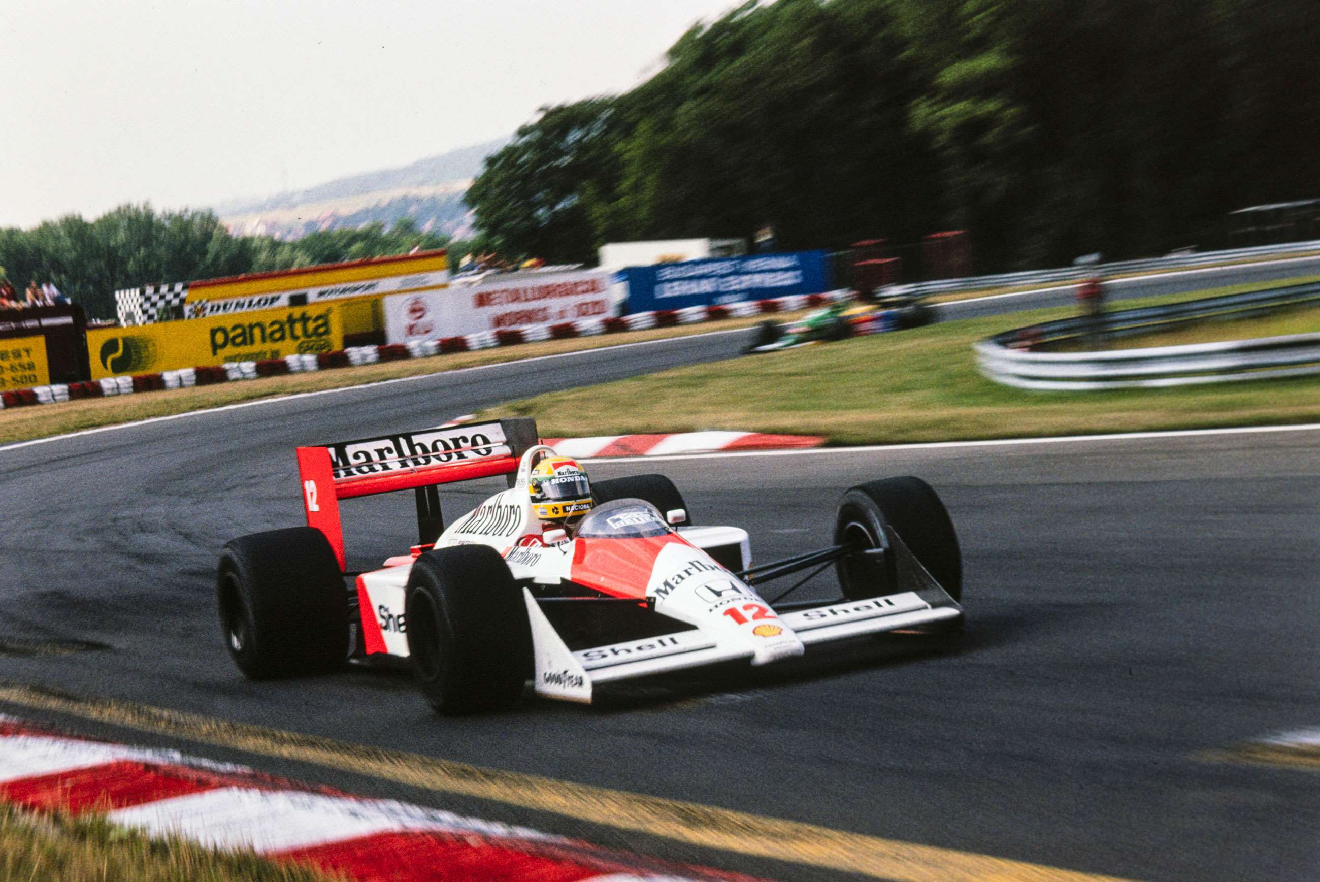 most-dominant-racing-cars-9-mclaren-mp4-4-ayrton-senna-f1-1988-mi-goodwood-13112021.jpg