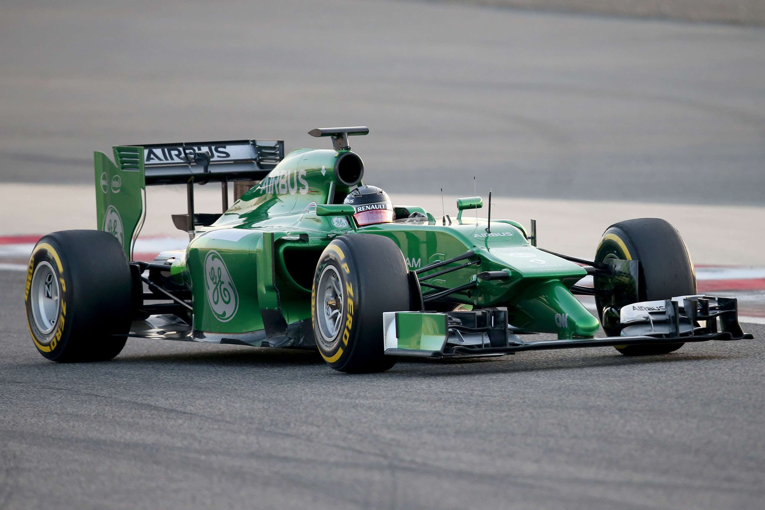 ugliest-f1-cars-ever-1-caterham-ct05-f1-2014-bahrain-test-kamui-kobayashi-tom-boland-mi-01122021.jpg