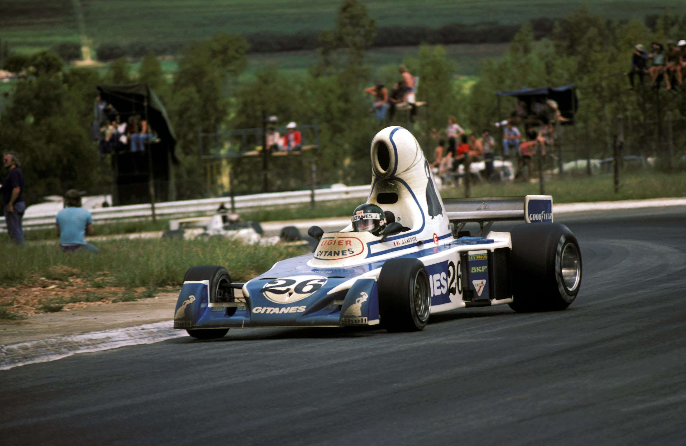 ugliest-f1-cars-ever-6-ligier-js5-f1-1976-kyalami-jacques-laffite-david-phipps-mi-01122021.jpg