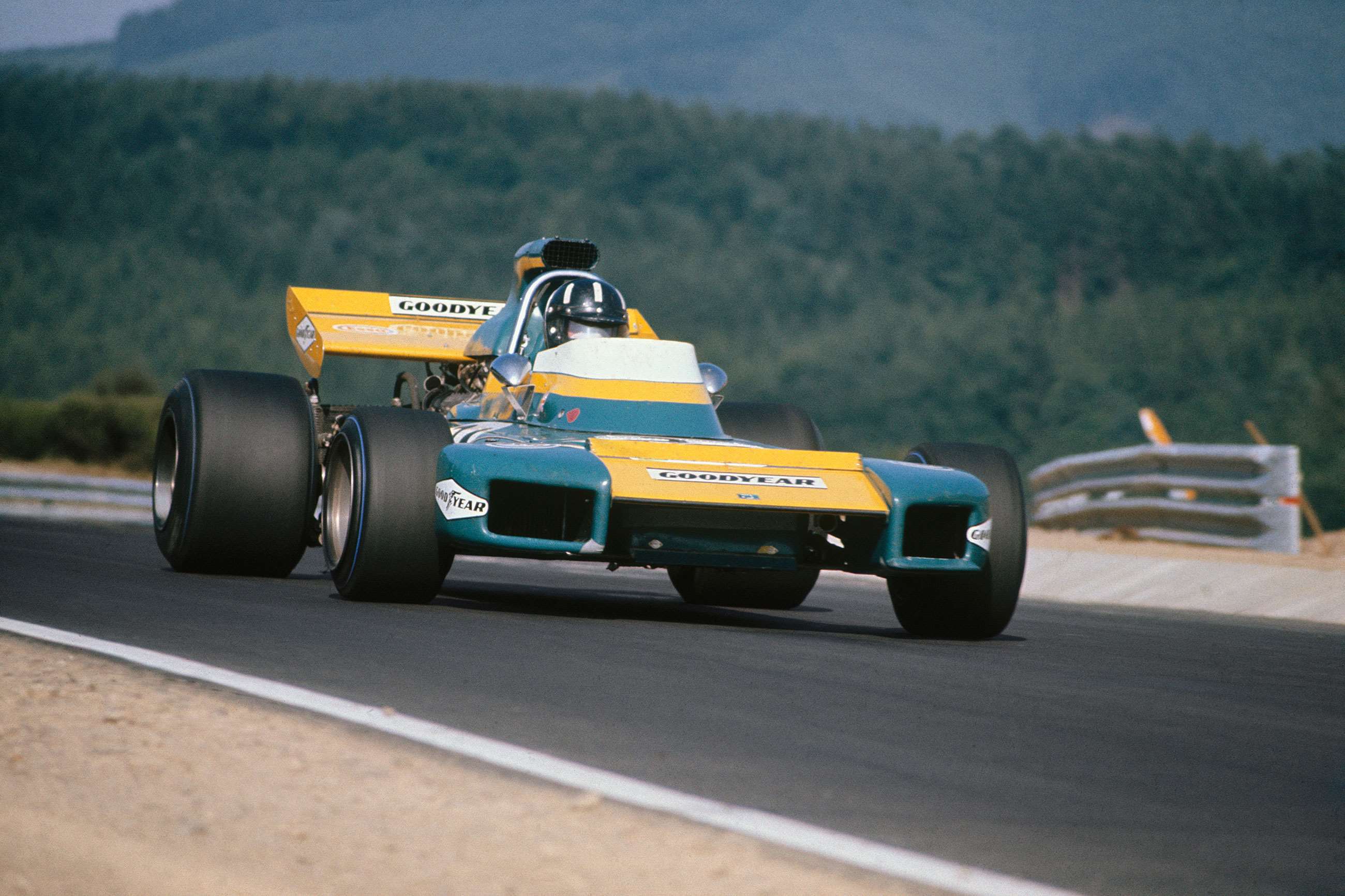 ugliest-f1-cars-ever-9-brabham-bt34-f1-1971-austria-graham-hill-lat-mi-01122021.jpg