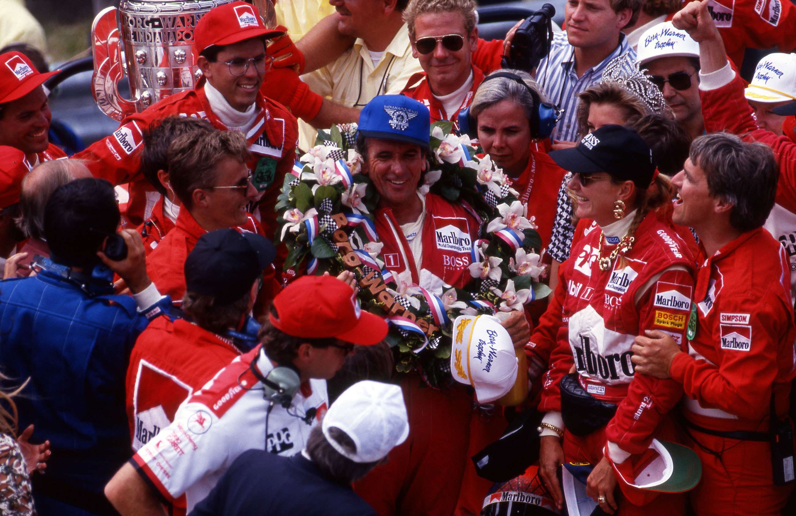 f1-drivers-indycar-drivers-emerson-fittpaldi-indy-500-1993-mi-goodwood-08022021.jpg