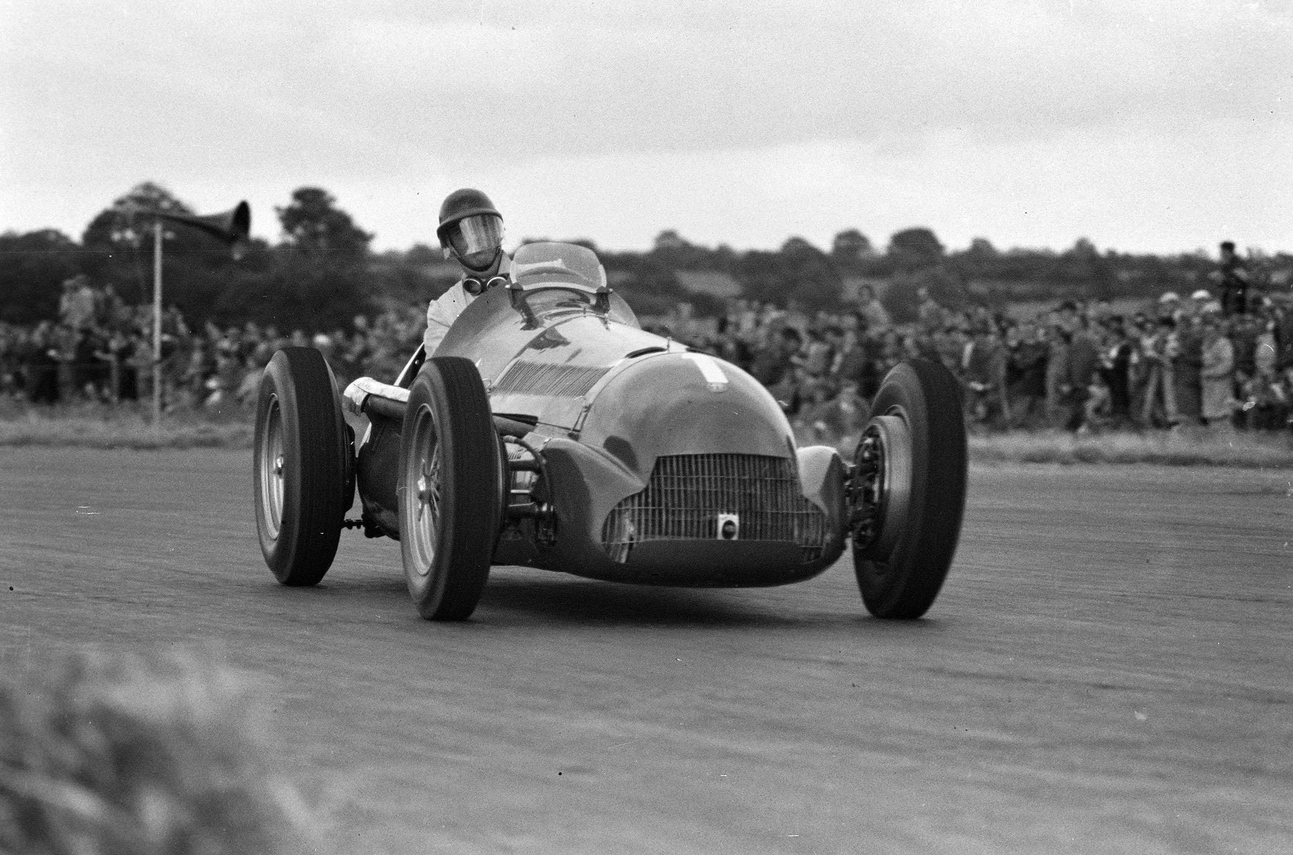 best-f1-cars-of-the-1950s-1-alfa-romeo-158-alfetta-giuseppe-farina-silverstone-1950-mi-goodwood-30042021.jpg