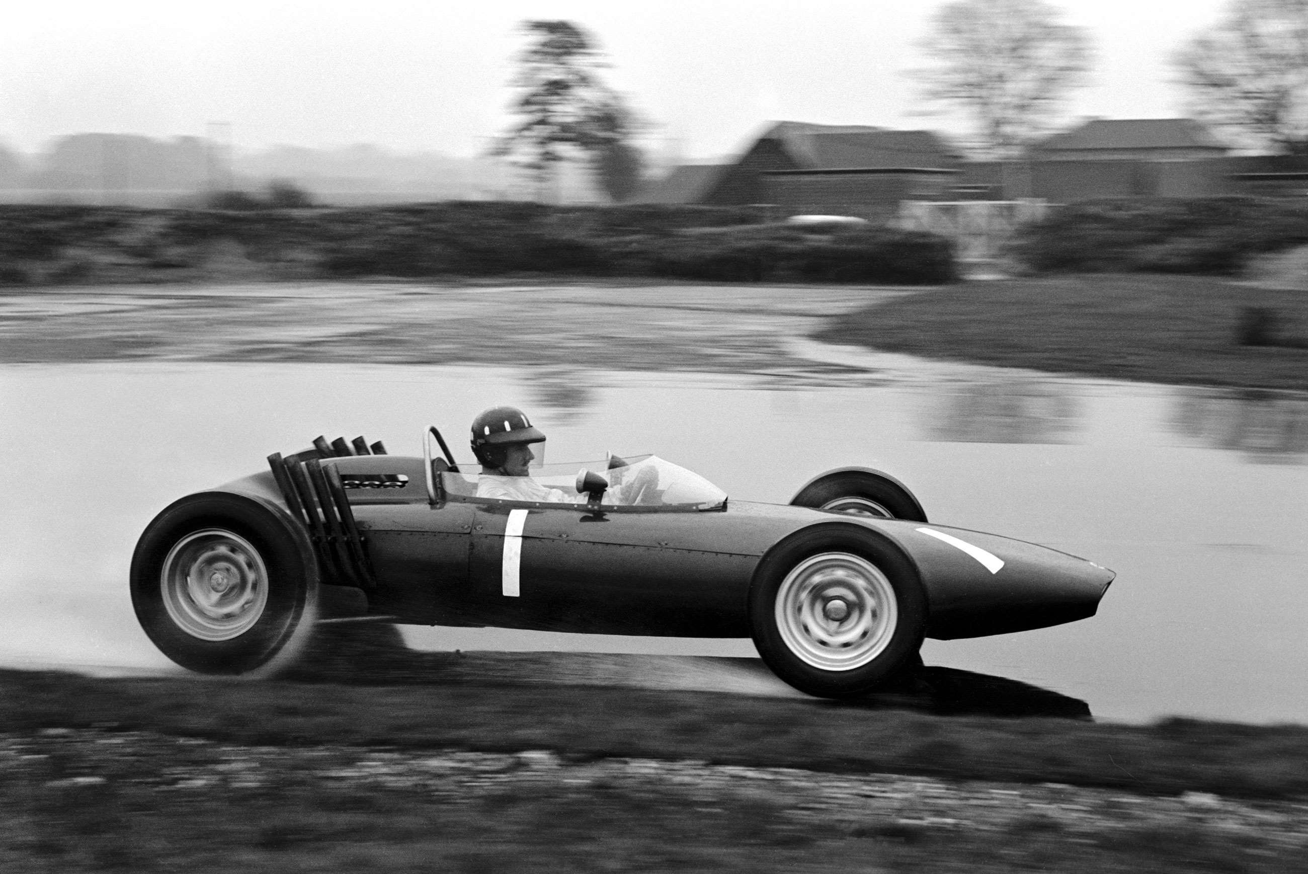 best-f1-cars-of-the-1960s-4-brm-p57-graham-hill-f1-1962-goodwood-david-phipps-mi-goodwood-21042021.jpg