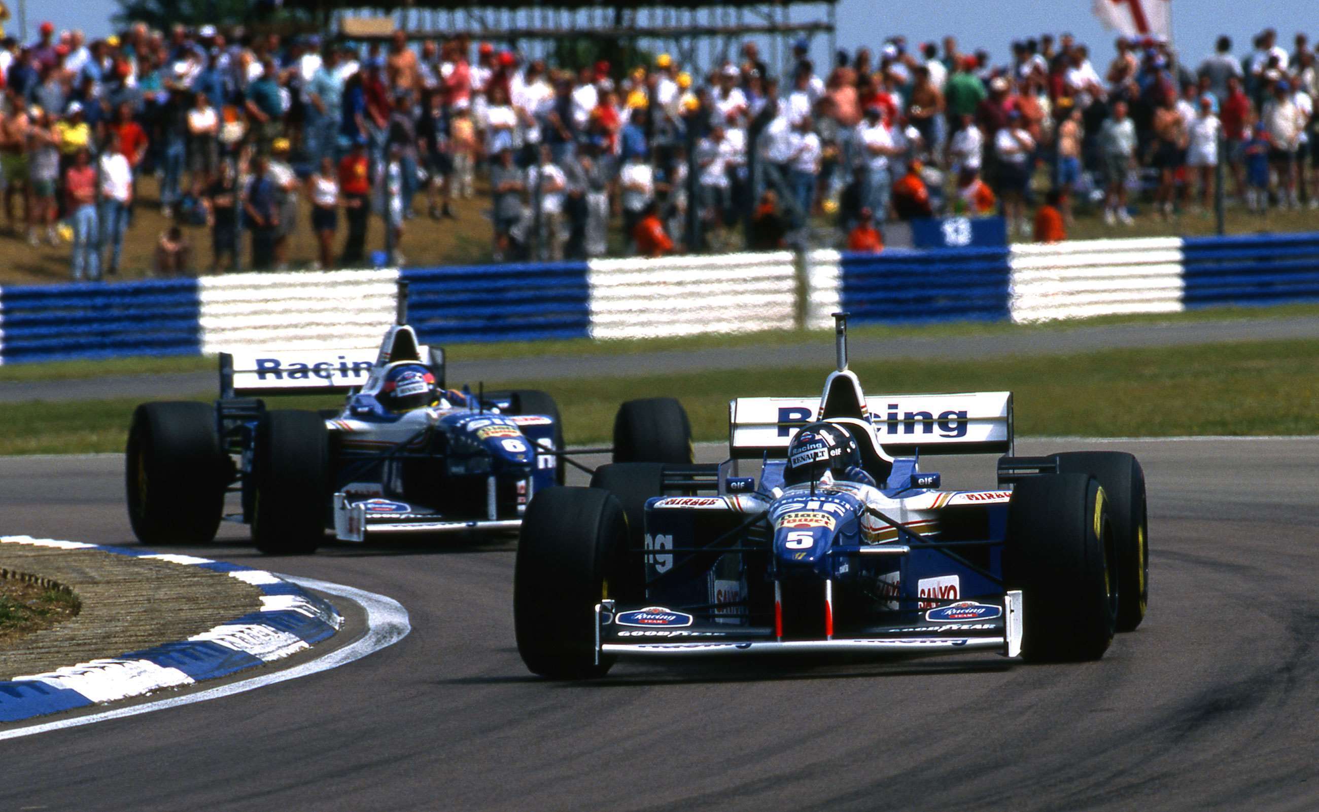 best-williams-f1-cars-5-williams-fw18-damon-hill-jaques-villeneuve-f1-1996-silverstone-mi-03032022.jpg