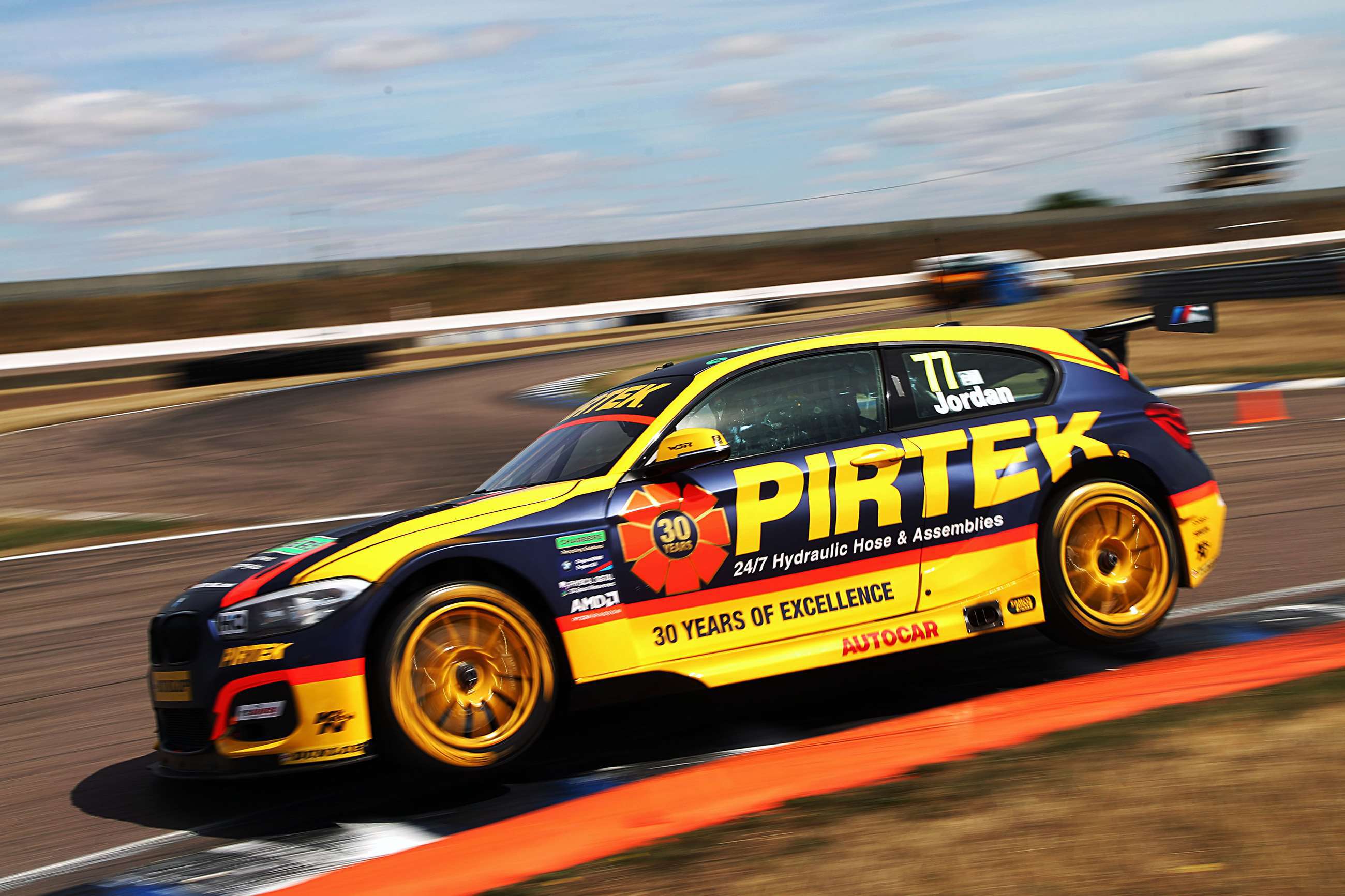 btcc_rockingham_14081802.jpg