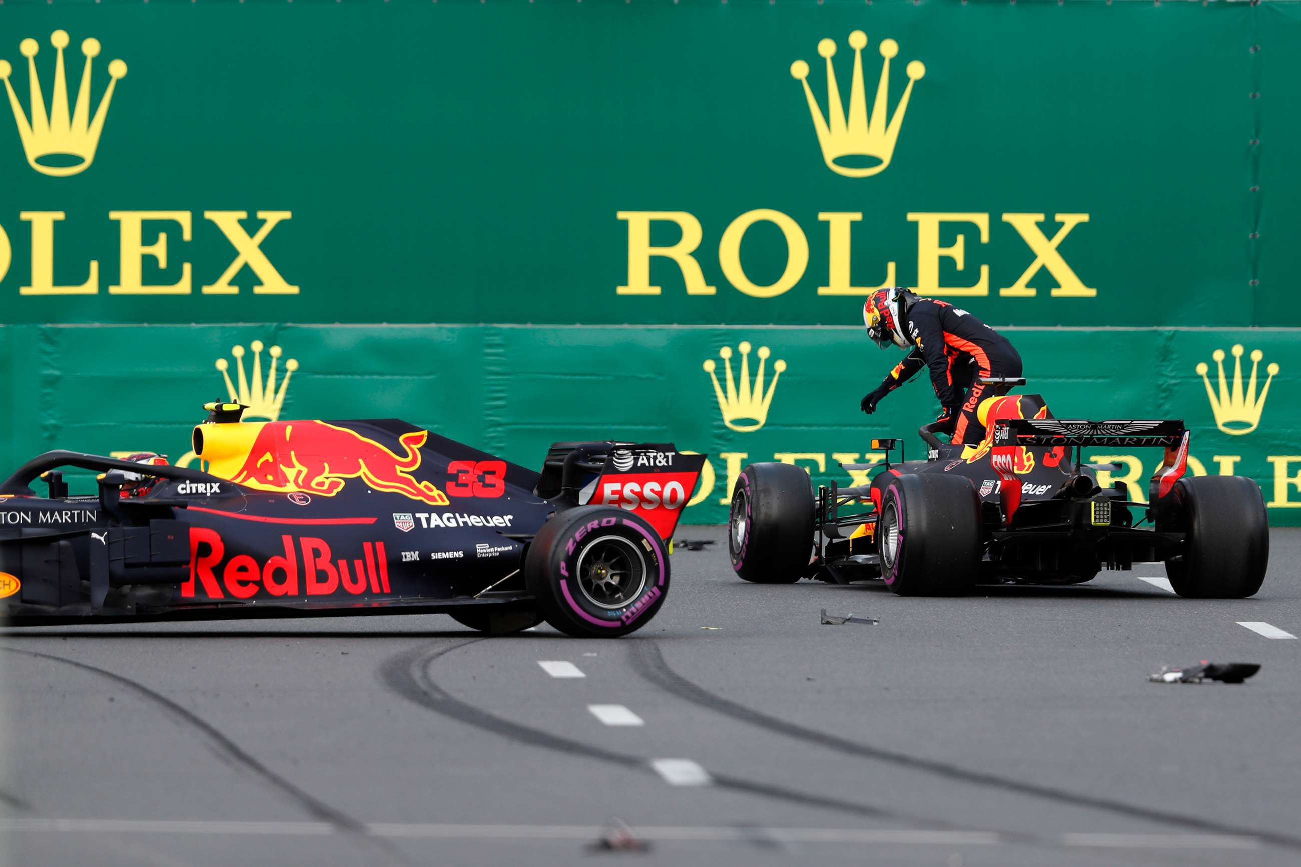 f1-2018-azerbaijan-baku-daniel-ricciardo-max-verstappen-crash-steven-tee-lat-goodwood-22042019.jpg