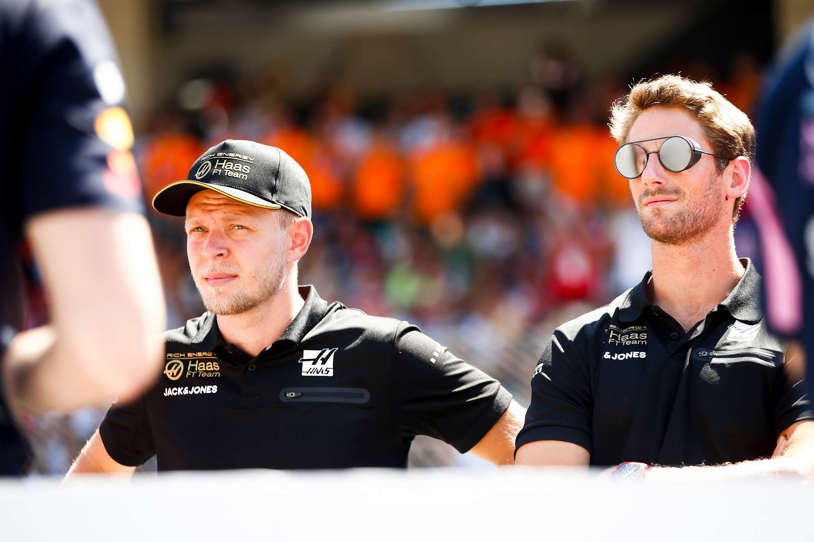 f1-2019-austria-romain-grosjean-kevin-magnussen-andy-hone-motorsport-images-goodwood-08082019.jpg