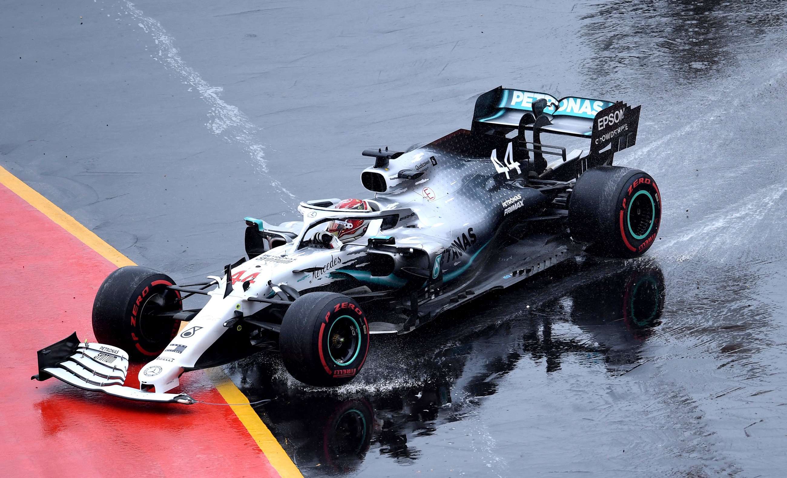 f1-2019-hockenheim-lewis-hamilton-mercedes-amg-f1-w10-crash-jerry-andre-motorsport-images-goodwood-28072019.jpg