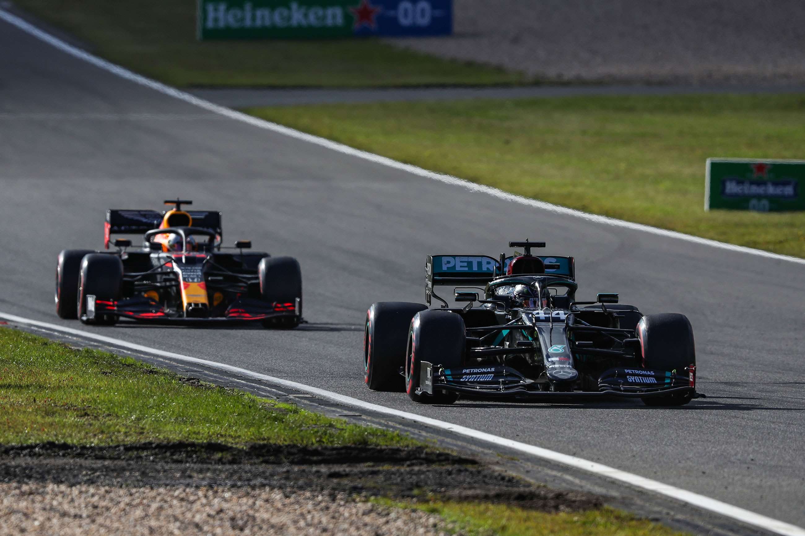 f1-2020-eifel-fp-nurburgring-lewis-hamilton-max-verstappen-charles-coates-mi-goodwood-12102020.jpg