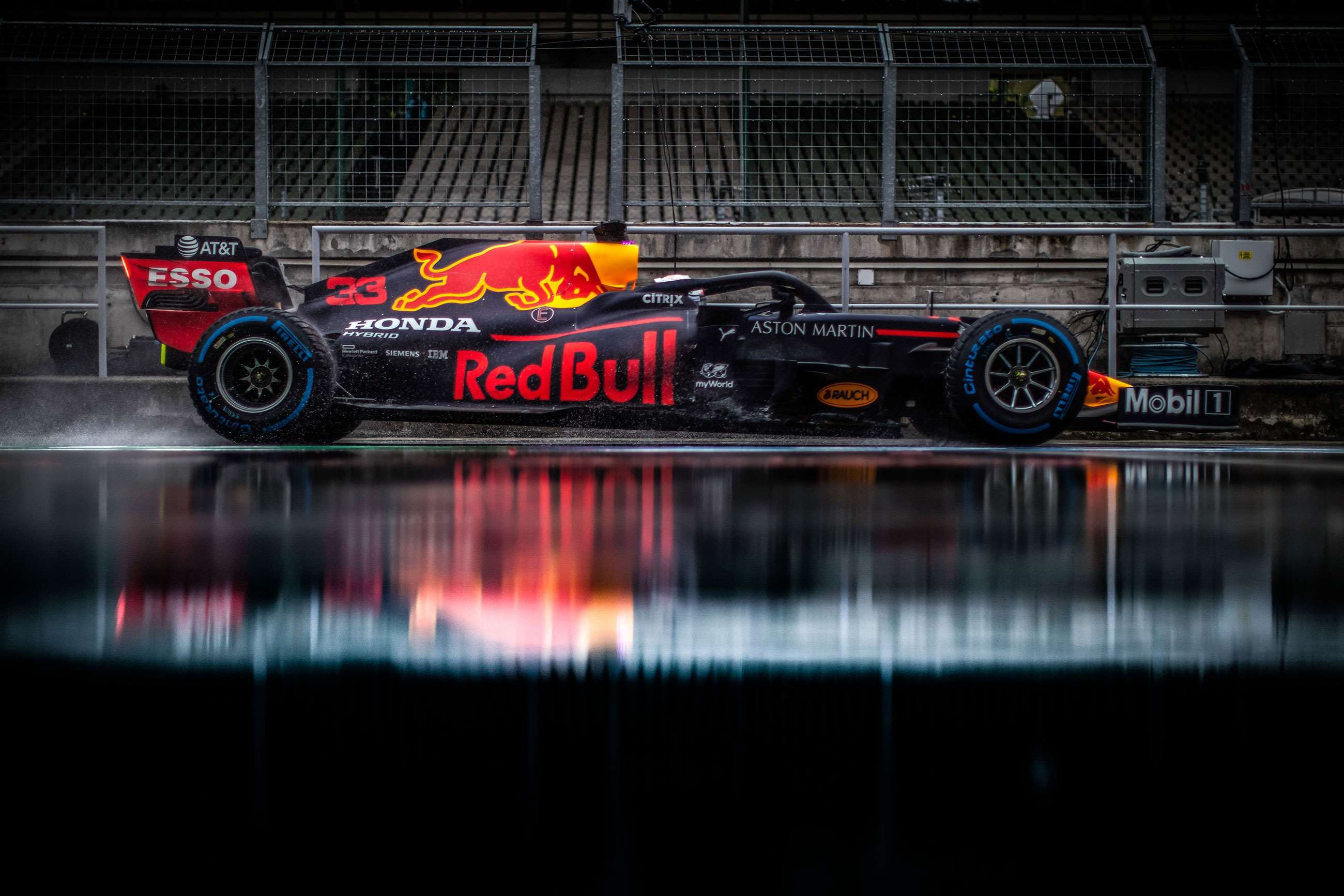 christian-horner-red-bull-reverse-grid-races-f1-2020-hungary-max-verstappen-glenn-dunbar-mi-goodwood-05102020.jpg