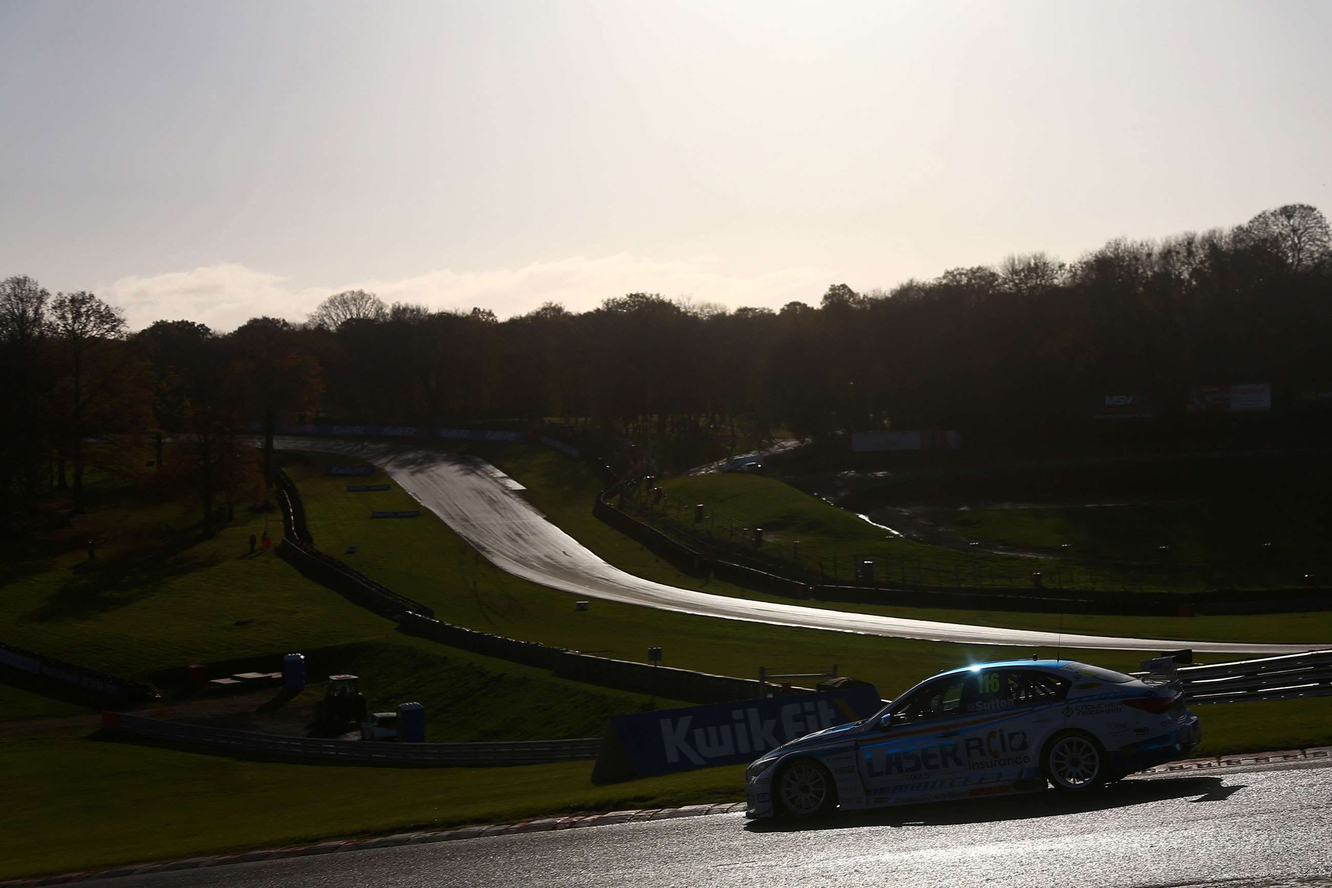 btcc-2020-ash-sutton-infiniti-final-brands-hatch-indy-jep-mi-goodwood-16112020.jpg