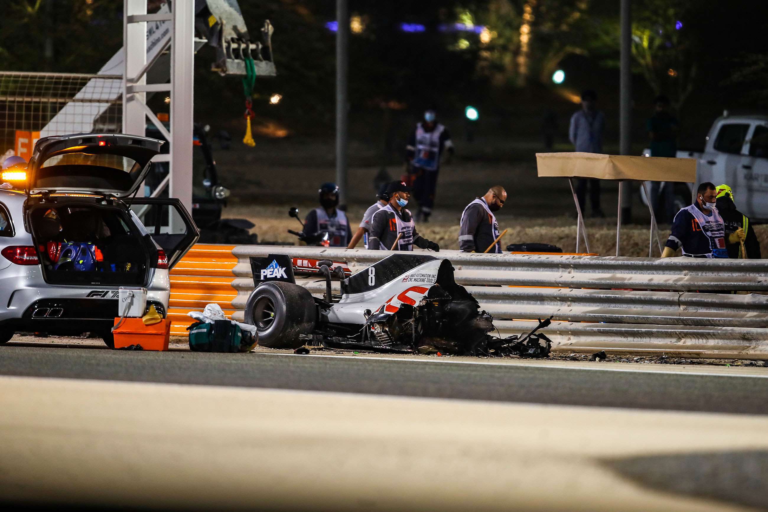 f1-2020-bahrain-romain-grosjean-crash-haas-vf-20-split-zak-mauger-mi-goodwood-04122020.jpg