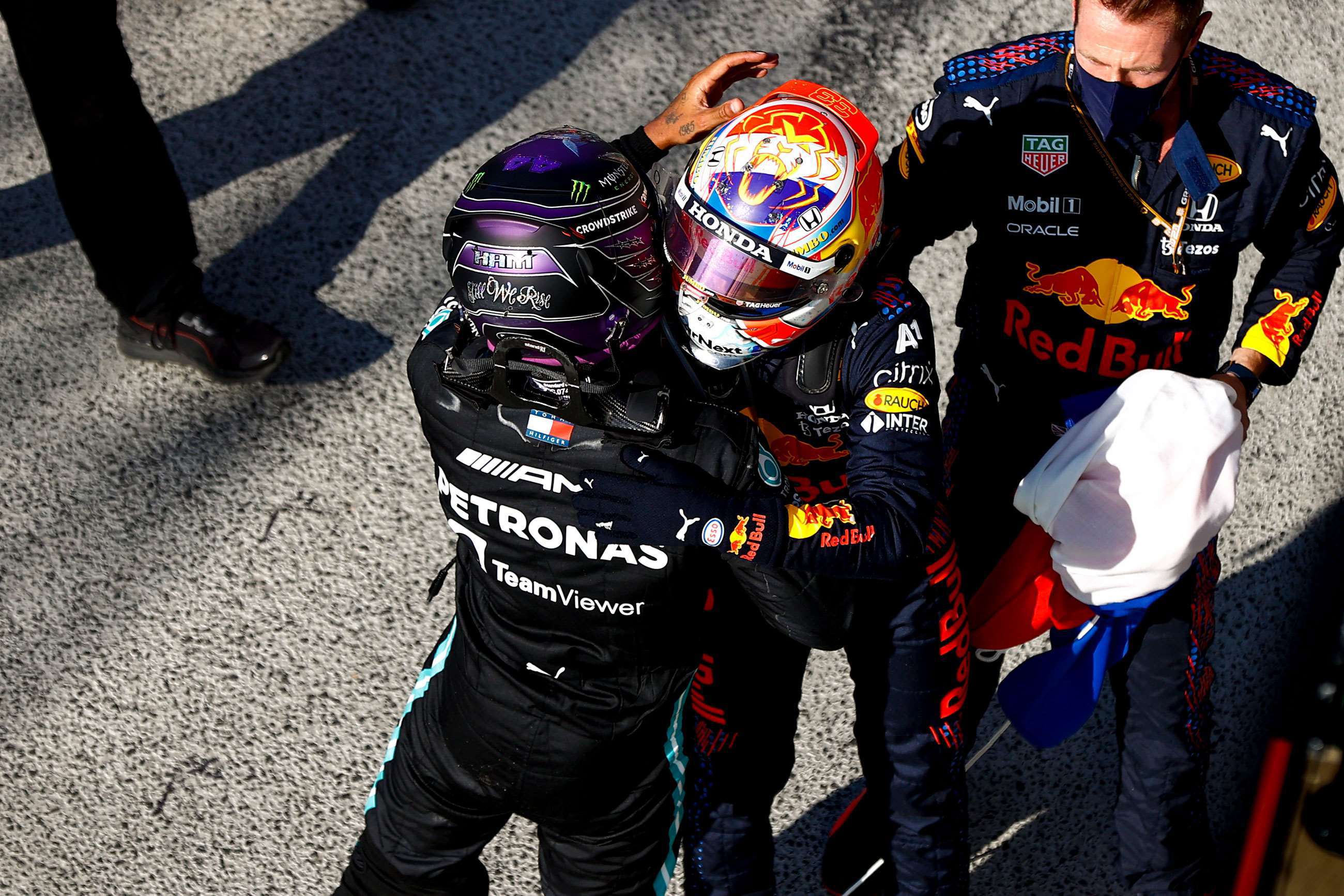 f1-2021-zandvoort-lewis-hamilton-max-verstappen-andy-hone-mi-goodwood-29112021.jpg