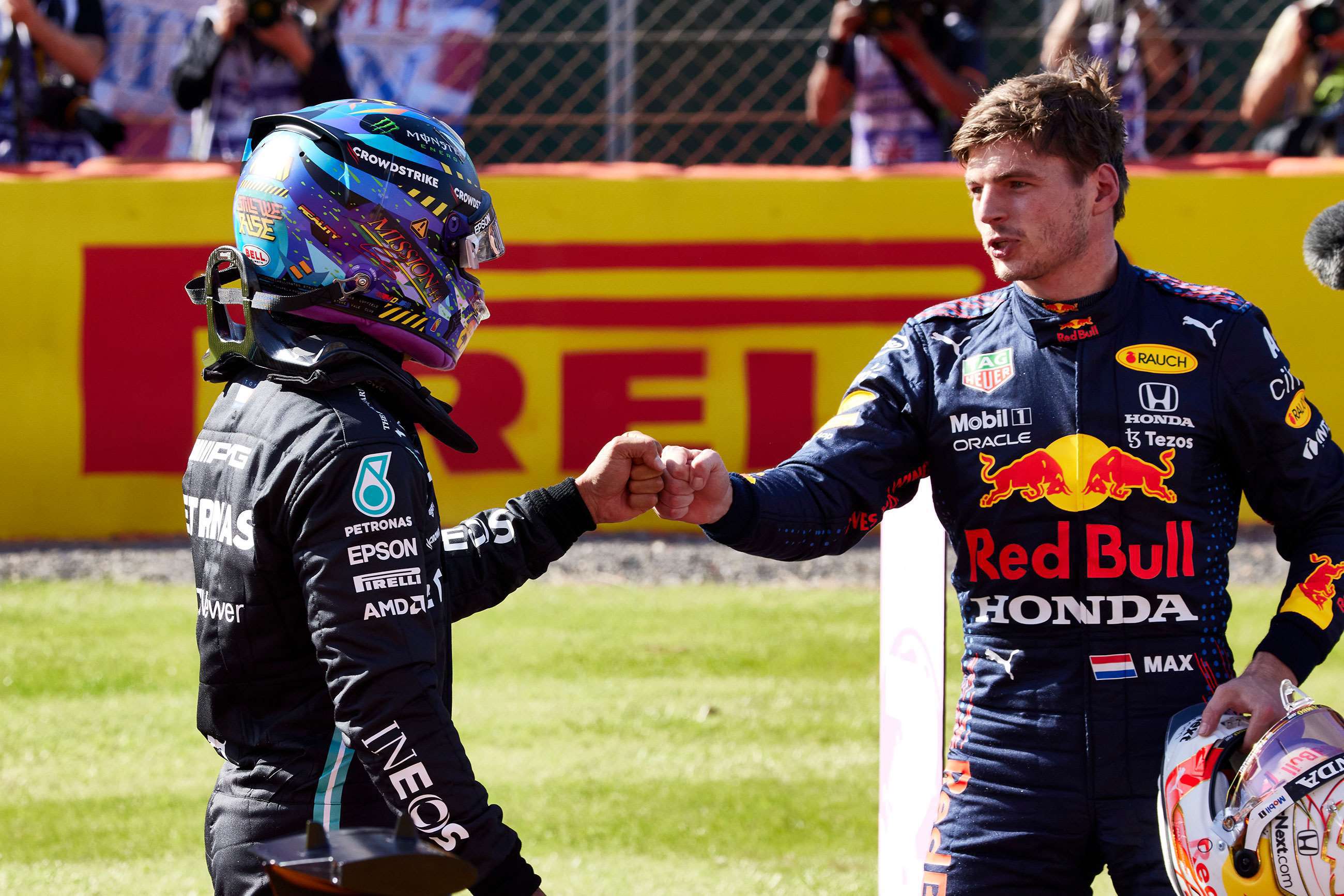 max-verstappen-lewis-hamilton-f1-2021-silverstone-steve-etherington-mi-goodwood-04112021.jpg