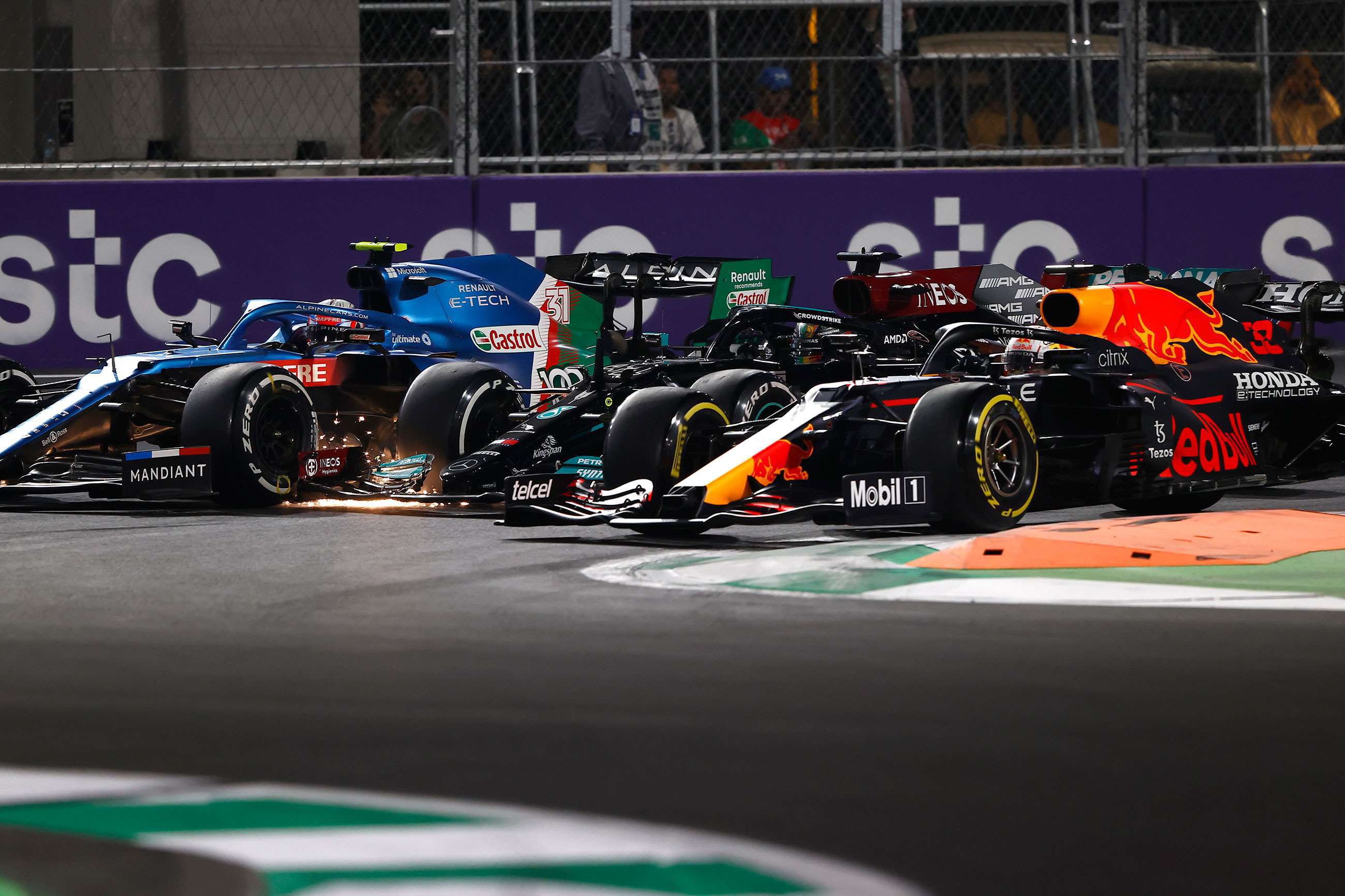 f1-2021-jeddah-ocon-hamilton-verstappen-andy-hone-mi-06122021.jpg