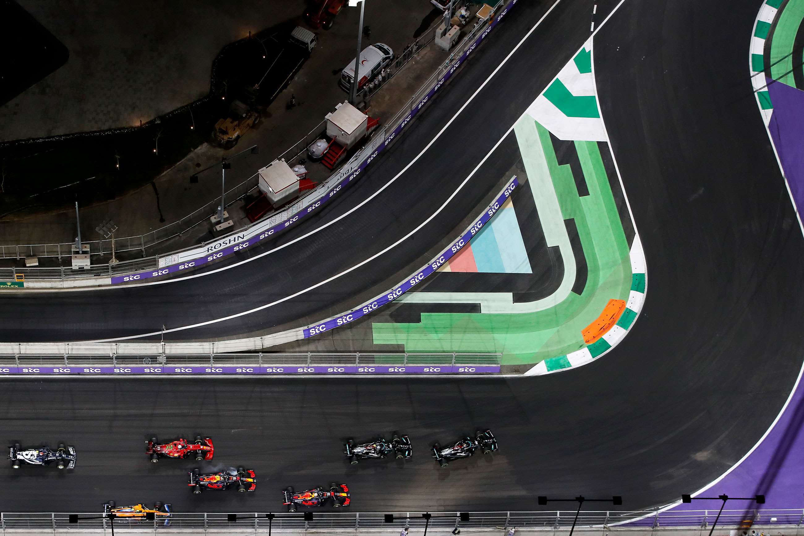 f1-2021-jeddah-race-start-lewis-hamilton-valtteri-bottas-max-verstappen-zak-mauger-mi-06122021.jpg